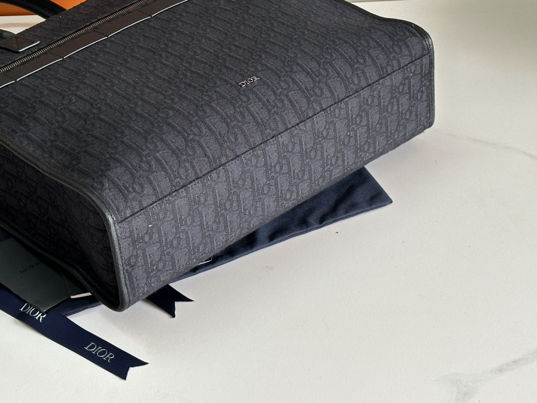 D*0r Safari Tote Bag Black D*0r Oblique Jacquard and Grained Calfskin 15.5 x 14 x 4.5 inches