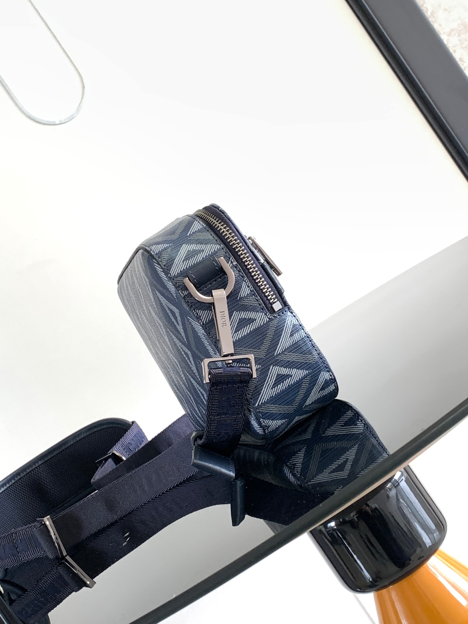 D*0r Safari Bag with Strap Blue white 8.5 x 6 x 2.5 inches