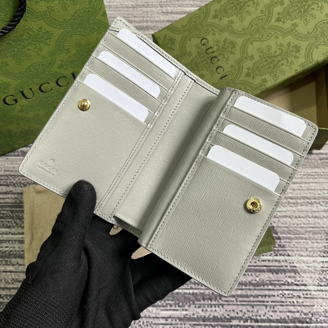 G*u*i Script Zip-Around Wallet gray 14 x 18.5 x 3cm