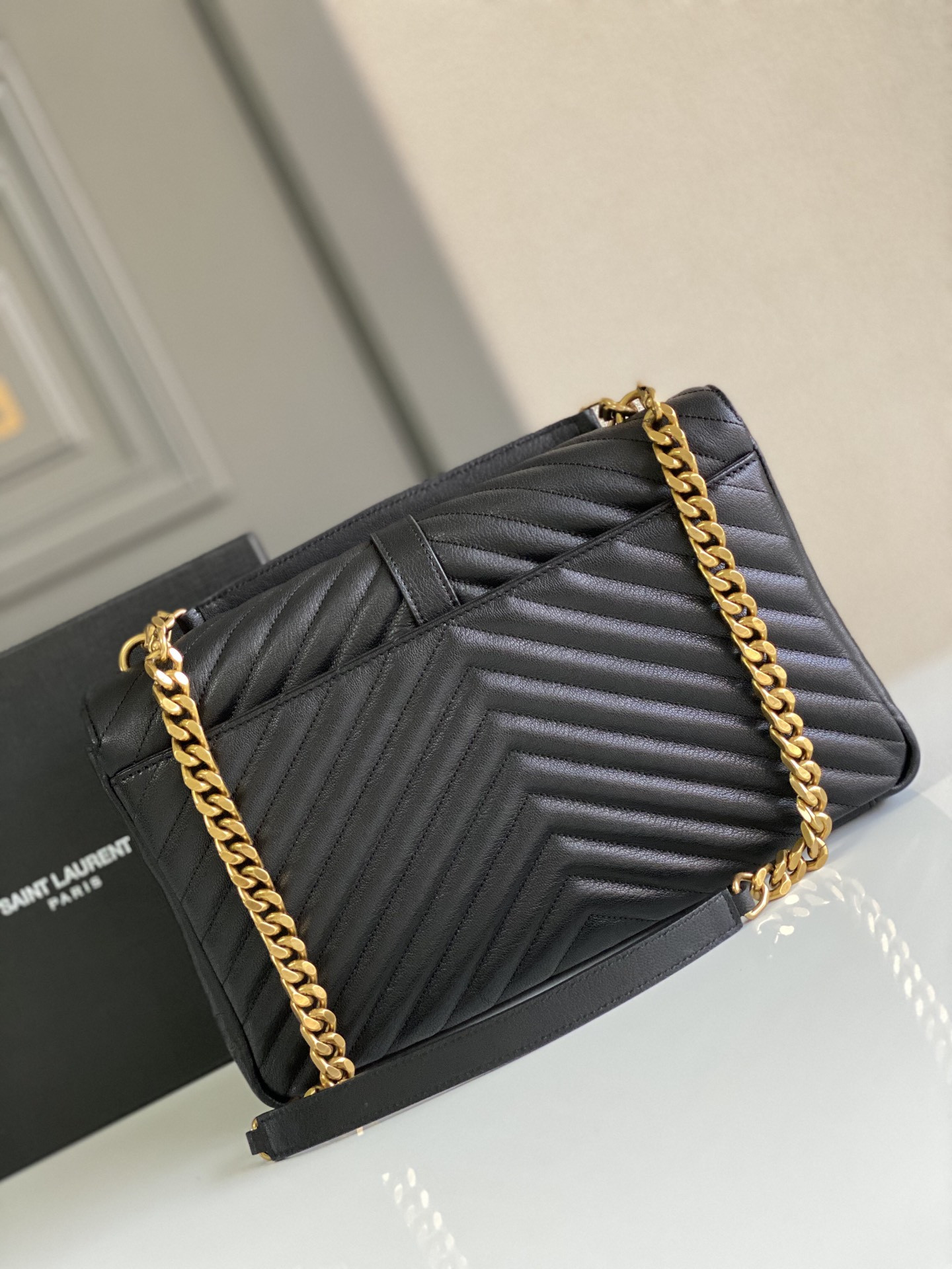 Y*L COLLEGE LARGE IN QUILTED LEATHER BLACK GOLD 32X21X8 CM