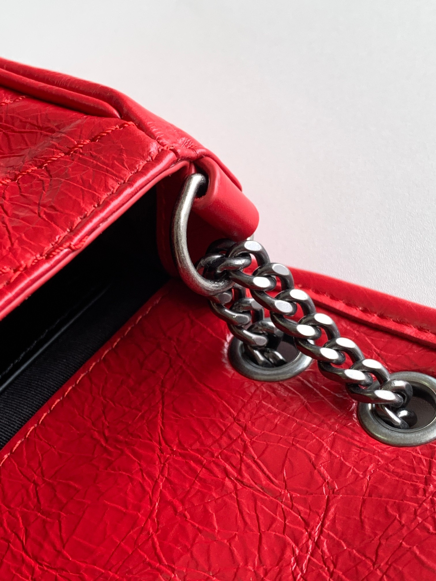 Y*L NIKI BABY IN VINTAGE LEATHER RED 8.2 X 6 X 2.9 INCHES