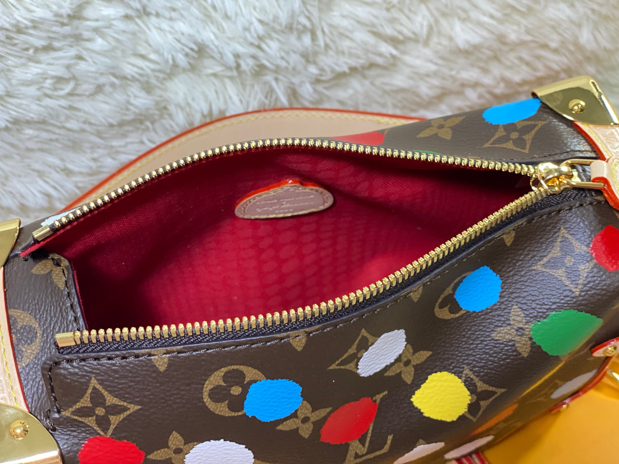 L0*is V*t0n M46396 21x14x6cm