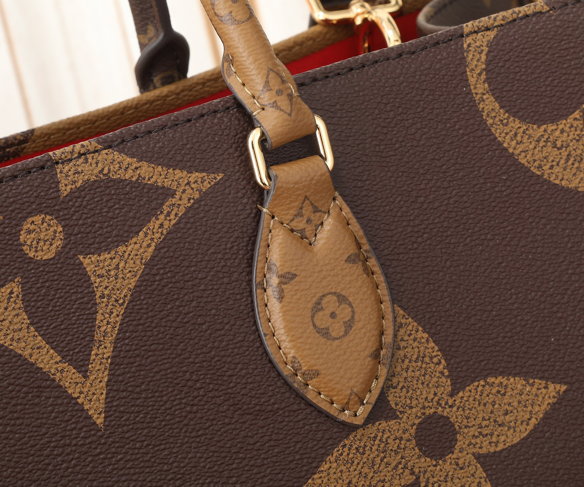 LV OnTheGo Voyage  M46823 16.9 x 13 x 7.3 inches