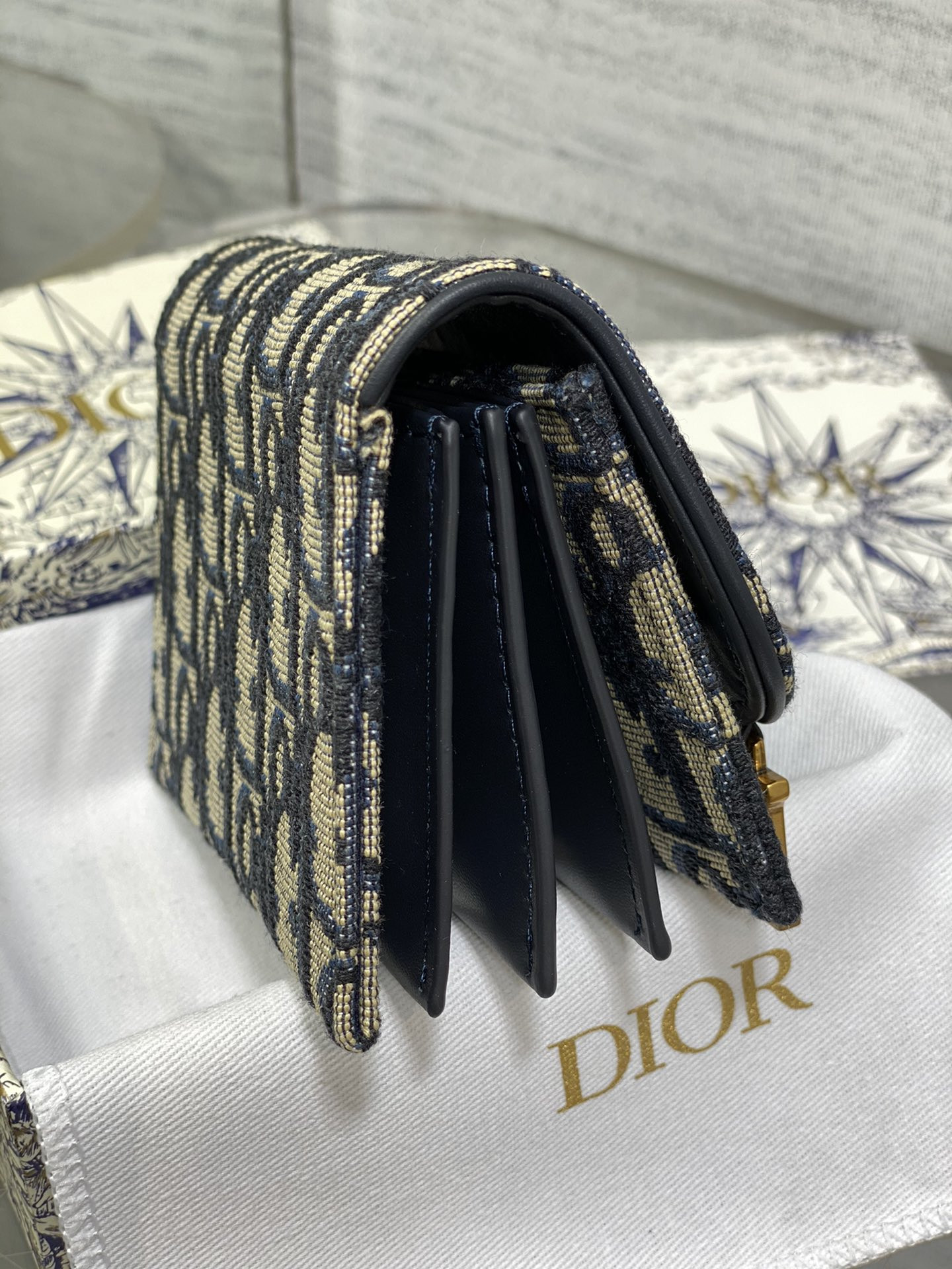 D*0r CARD HOLDER 12-10-5CM