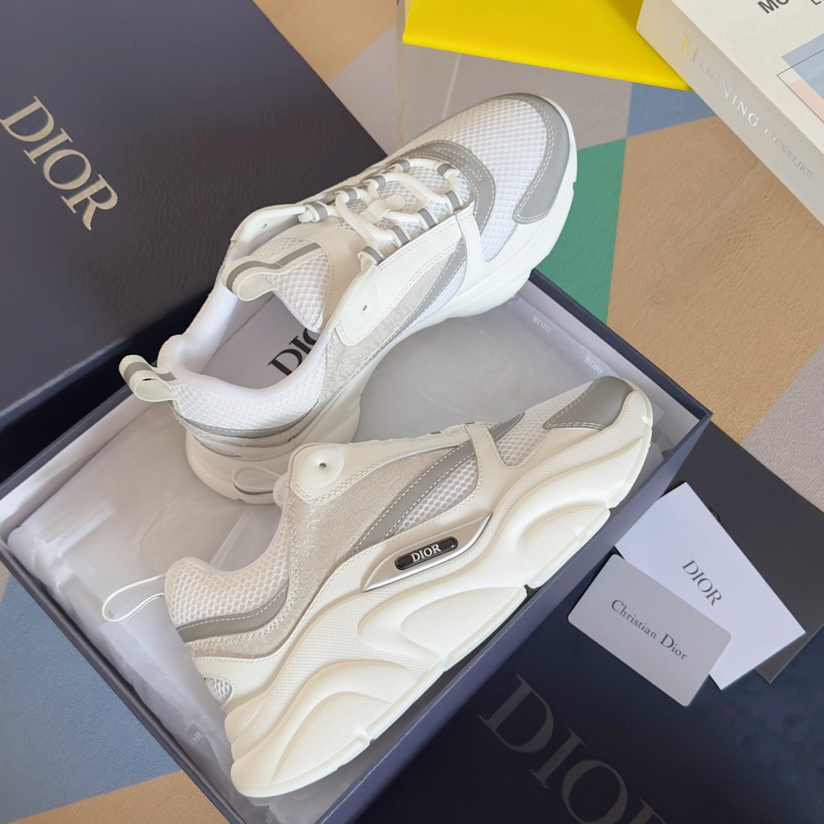 UA D*0r B22 white Sneaker