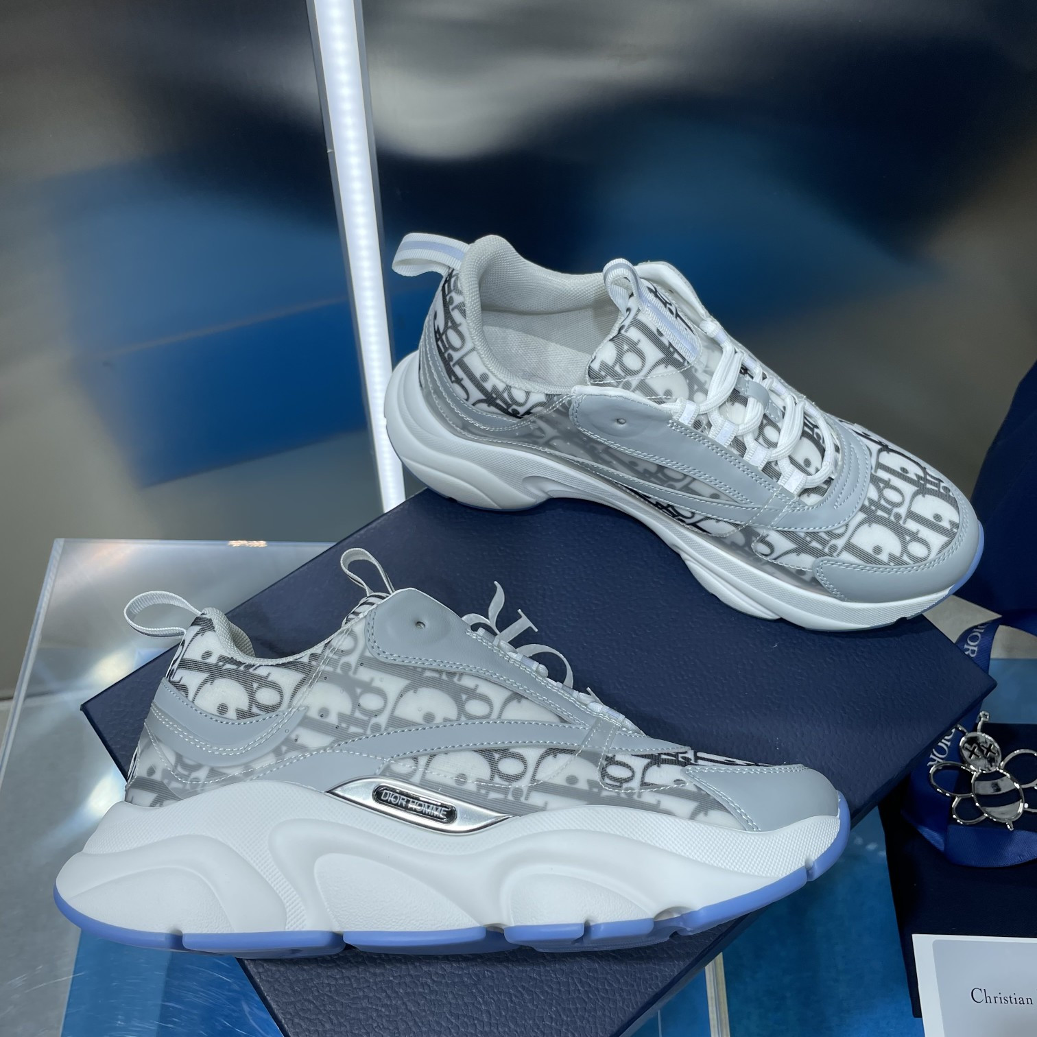 UA D*0r B22 gray Sneaker