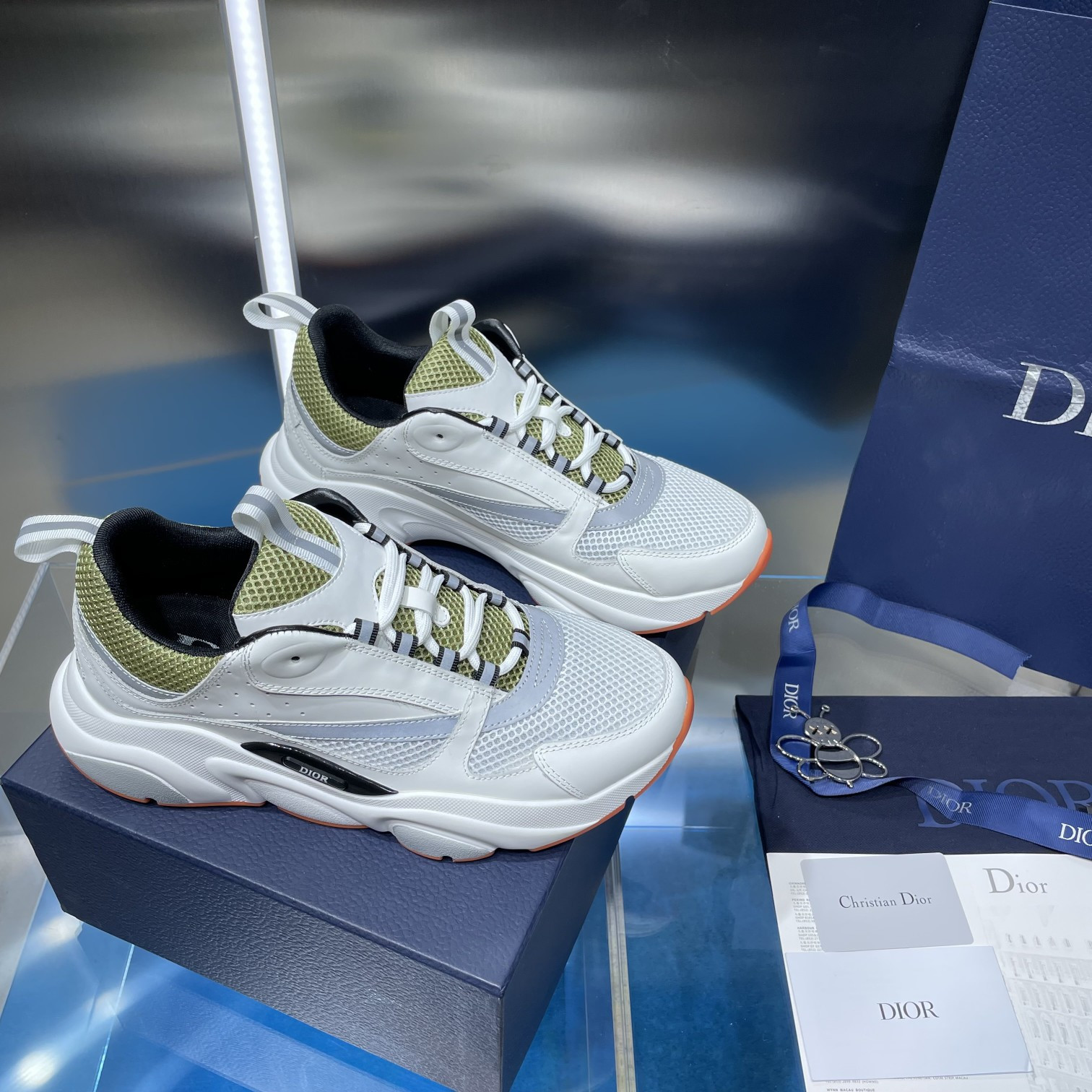 UA D*0r B22 white and green Sneaker