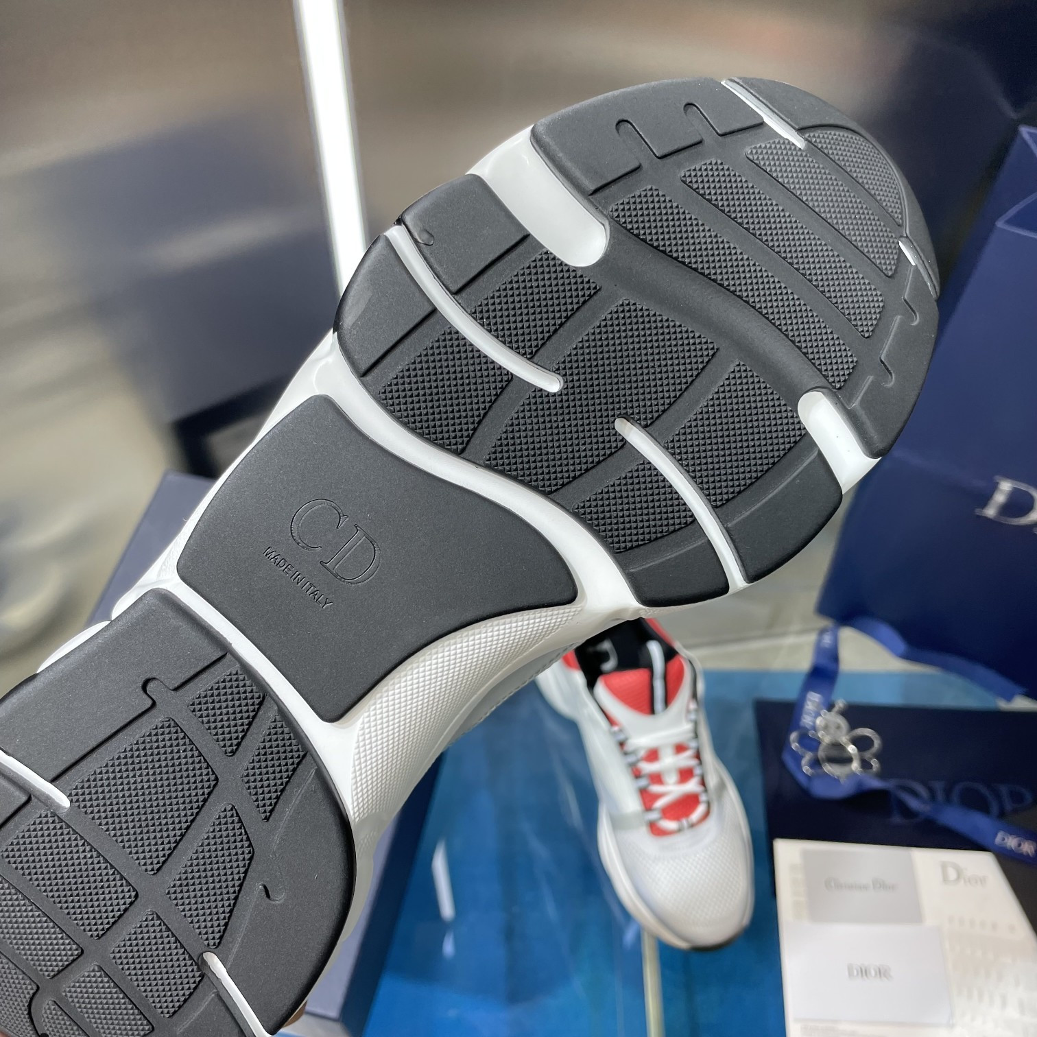 UA D*0r B22 white and red Sneaker