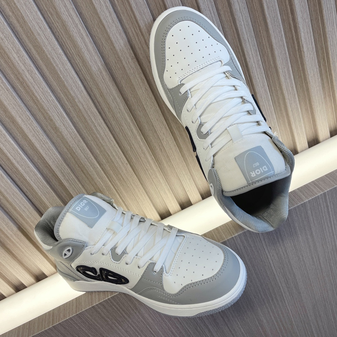 UA D*0r B57 Mid-Top Sneaker Gray and White
