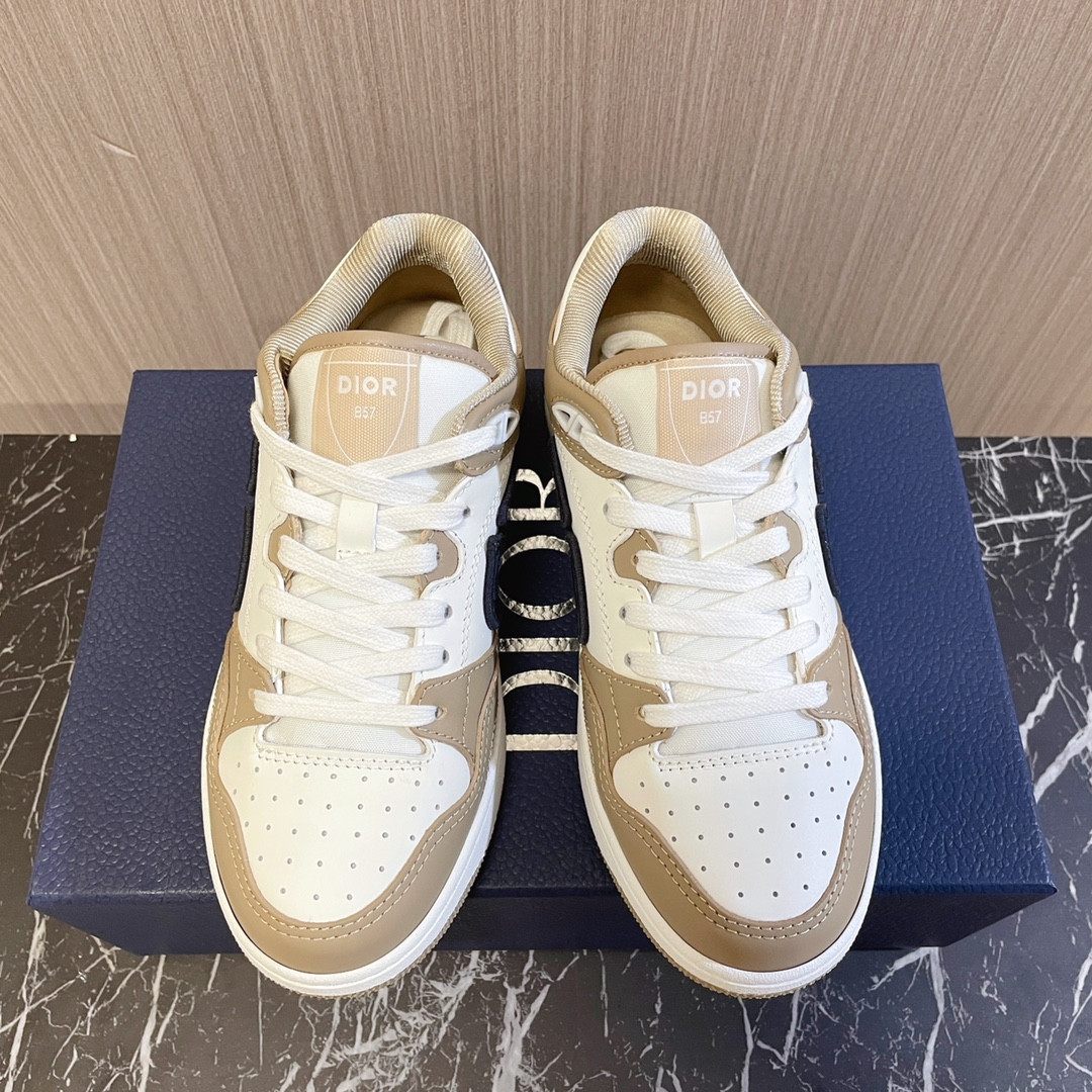 UA D*0r B57 Low-Top Sneaker Beige and White