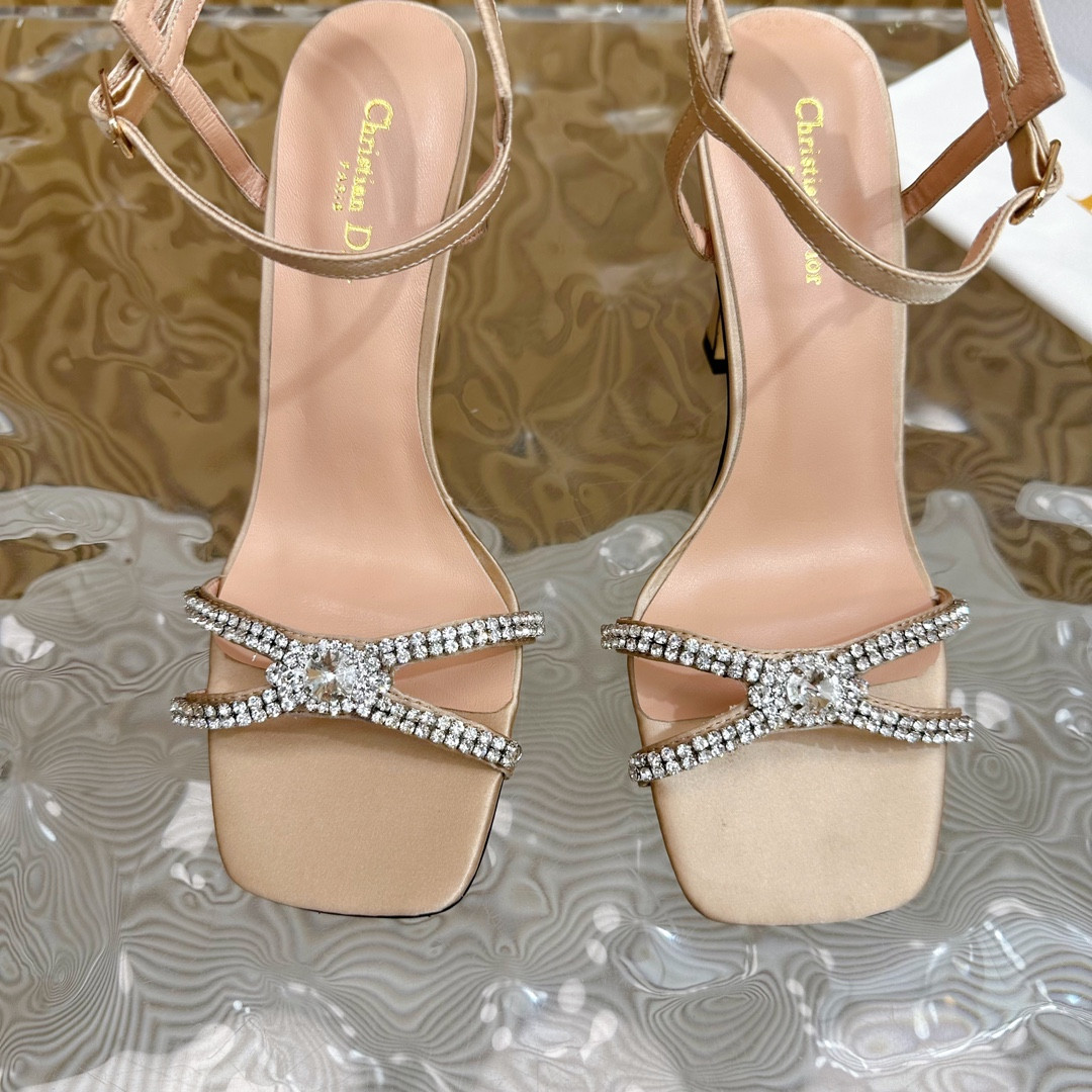 UA D*0r Slingback Pump