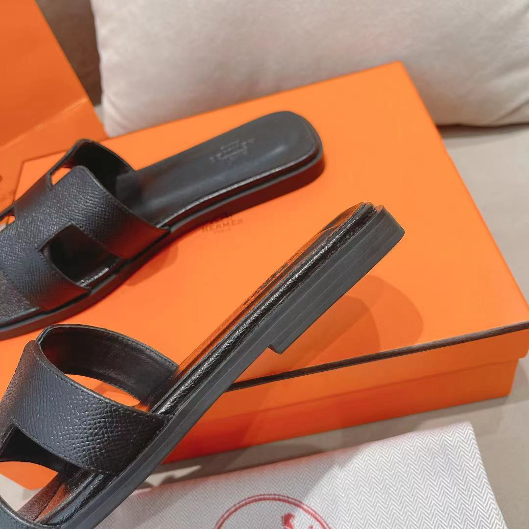UA Hermès Oran sandal