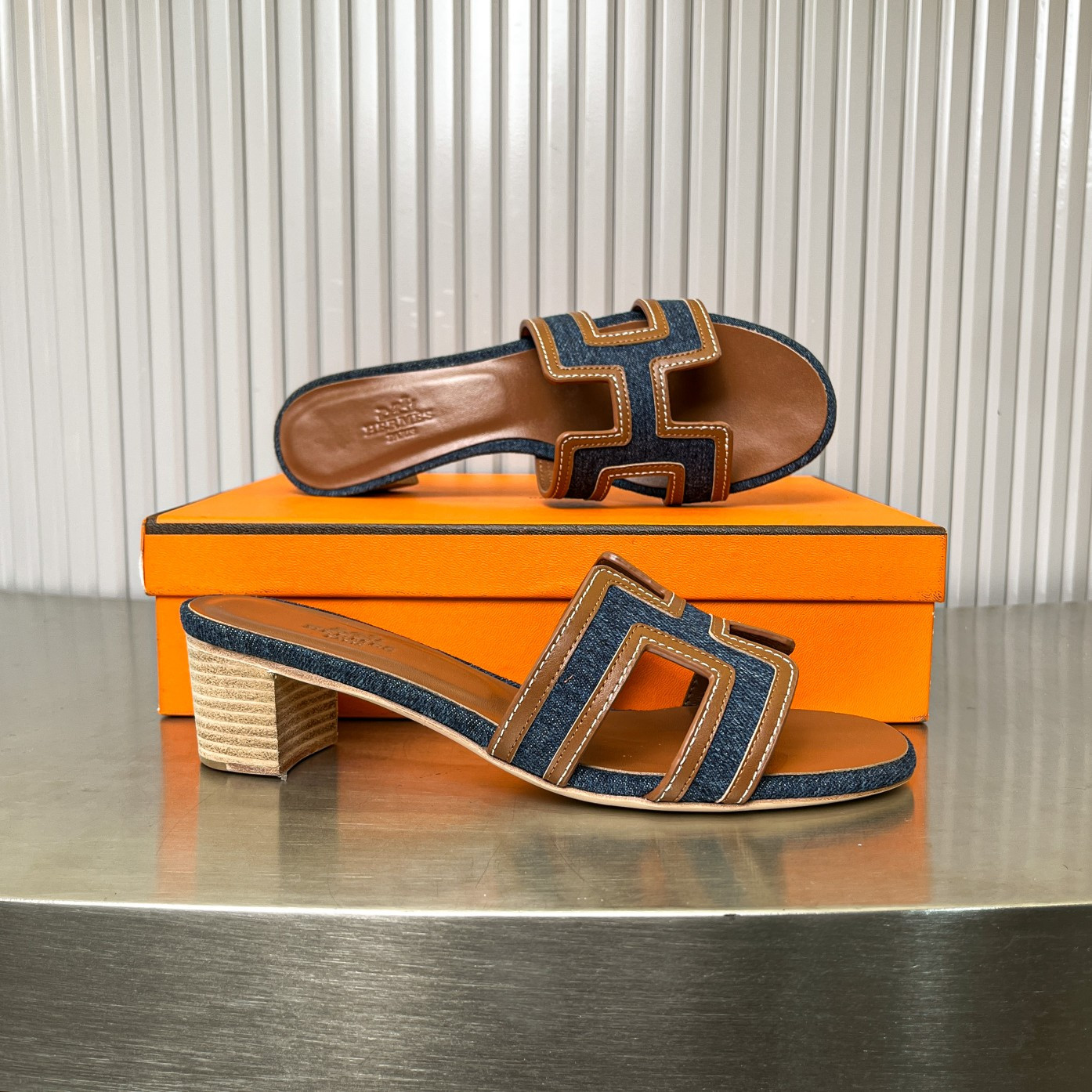 UA Hermès Oasis sandal