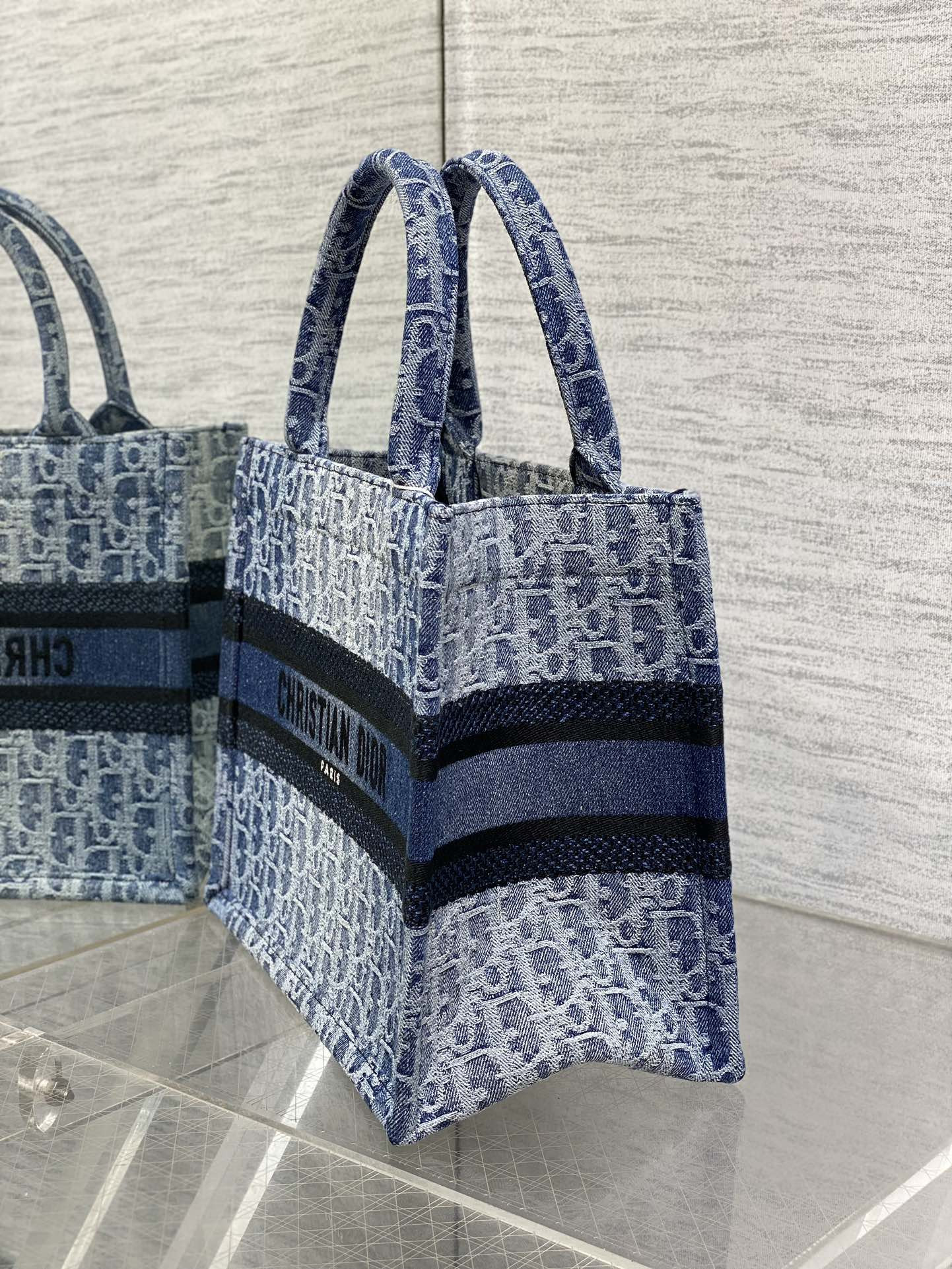 Large D*0r Book Tote Blue Denim D*0r Oblique Jacquard 26x8x22cm