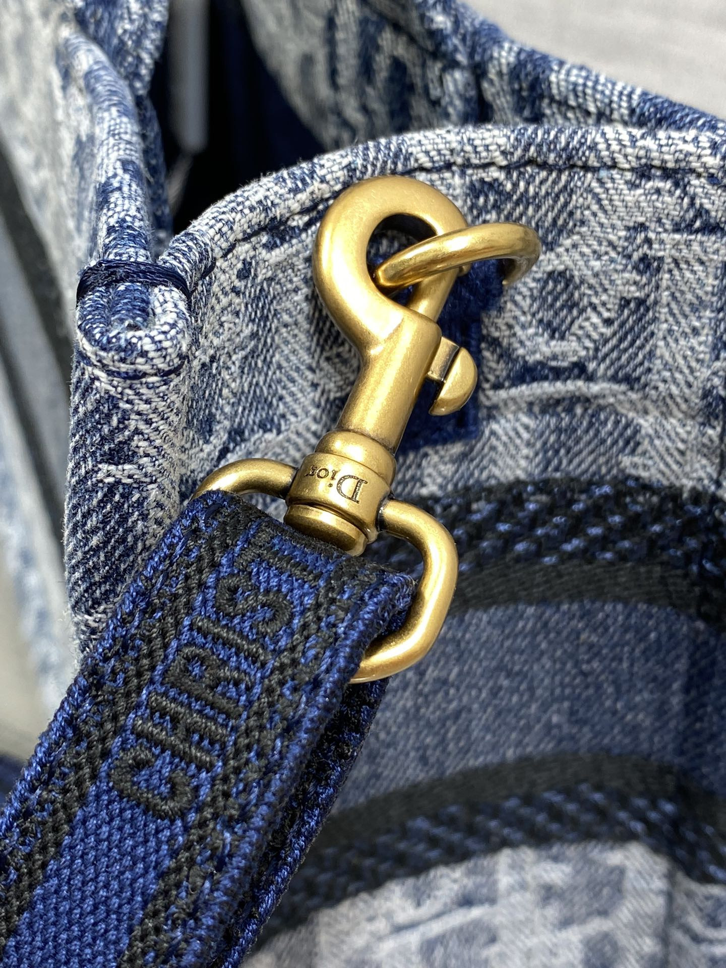 Mini D*0r Book Tote Blue Denim D*0r Oblique Jacquard 21.5 x 13 x 7.5 cm