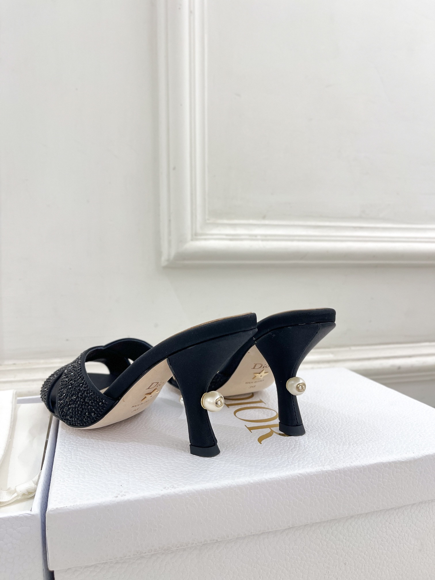 UA D*0r Tribales Heeled Slide