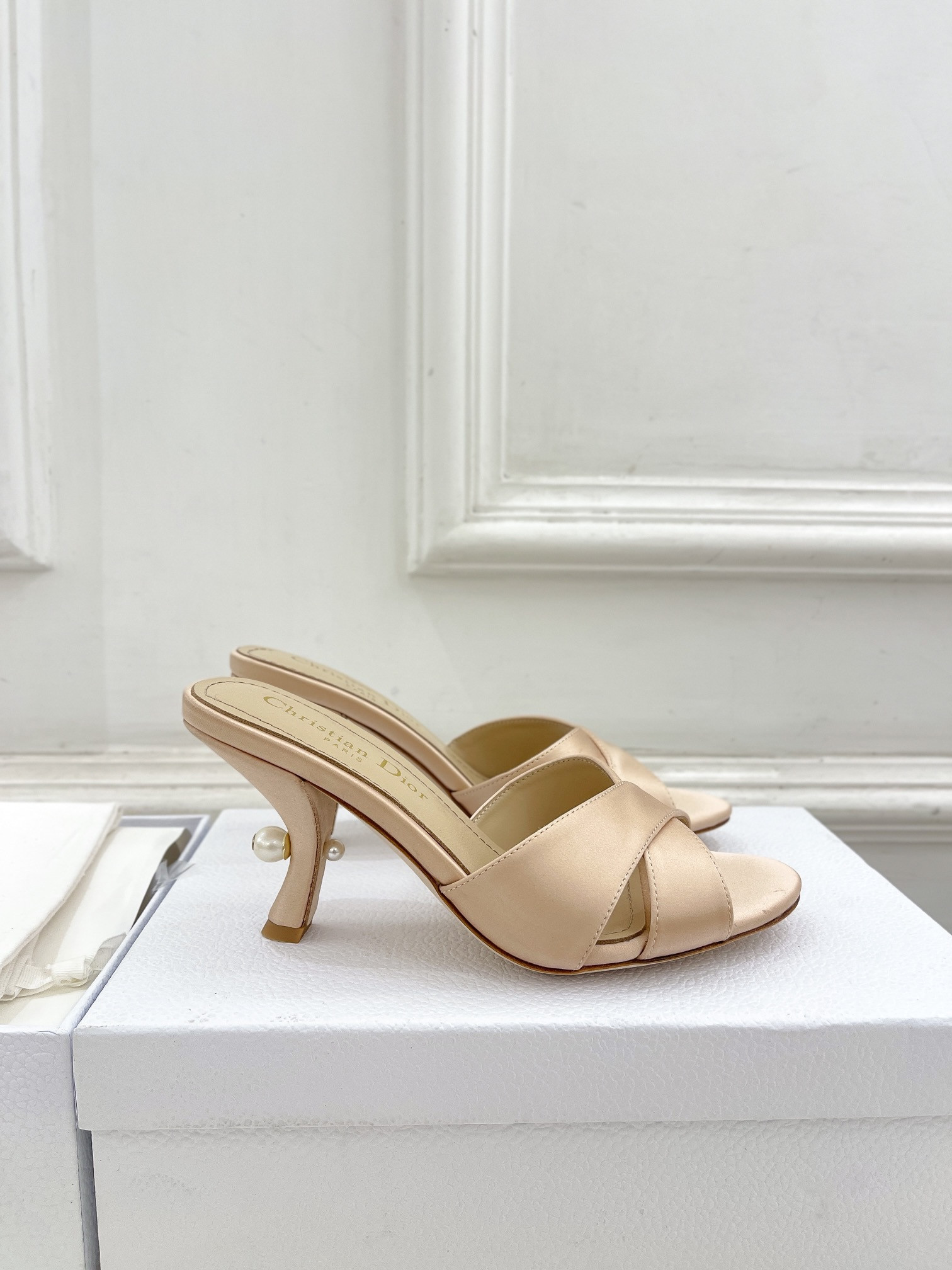 UA D*0r Tribales Heeled Slide