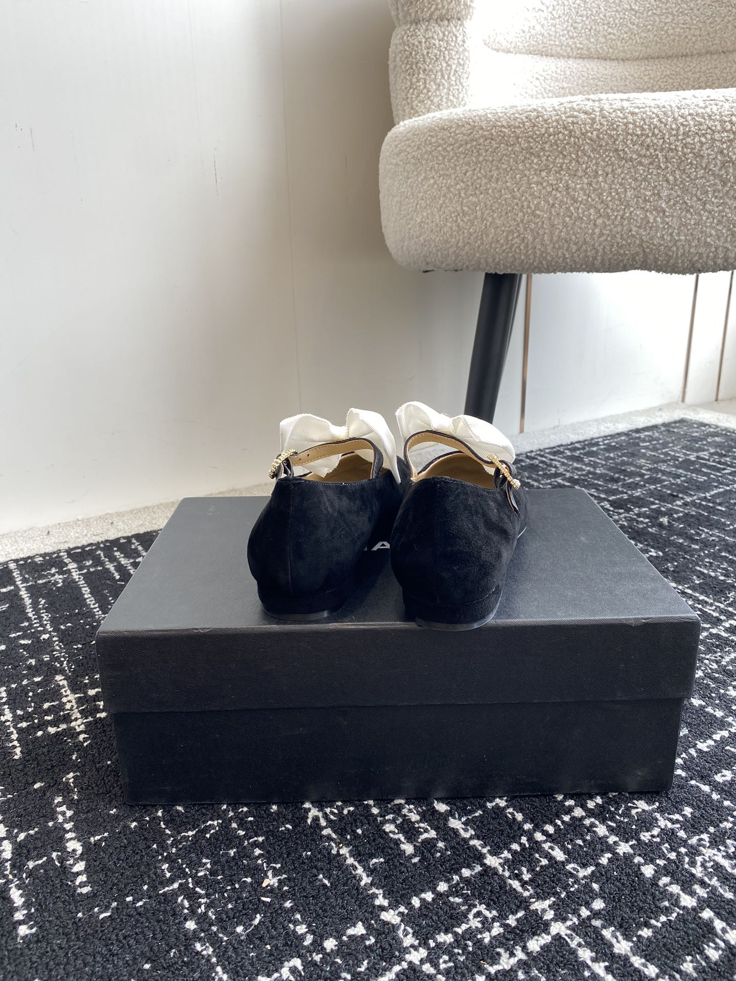 UA Ch*el MARY JANES FLAT