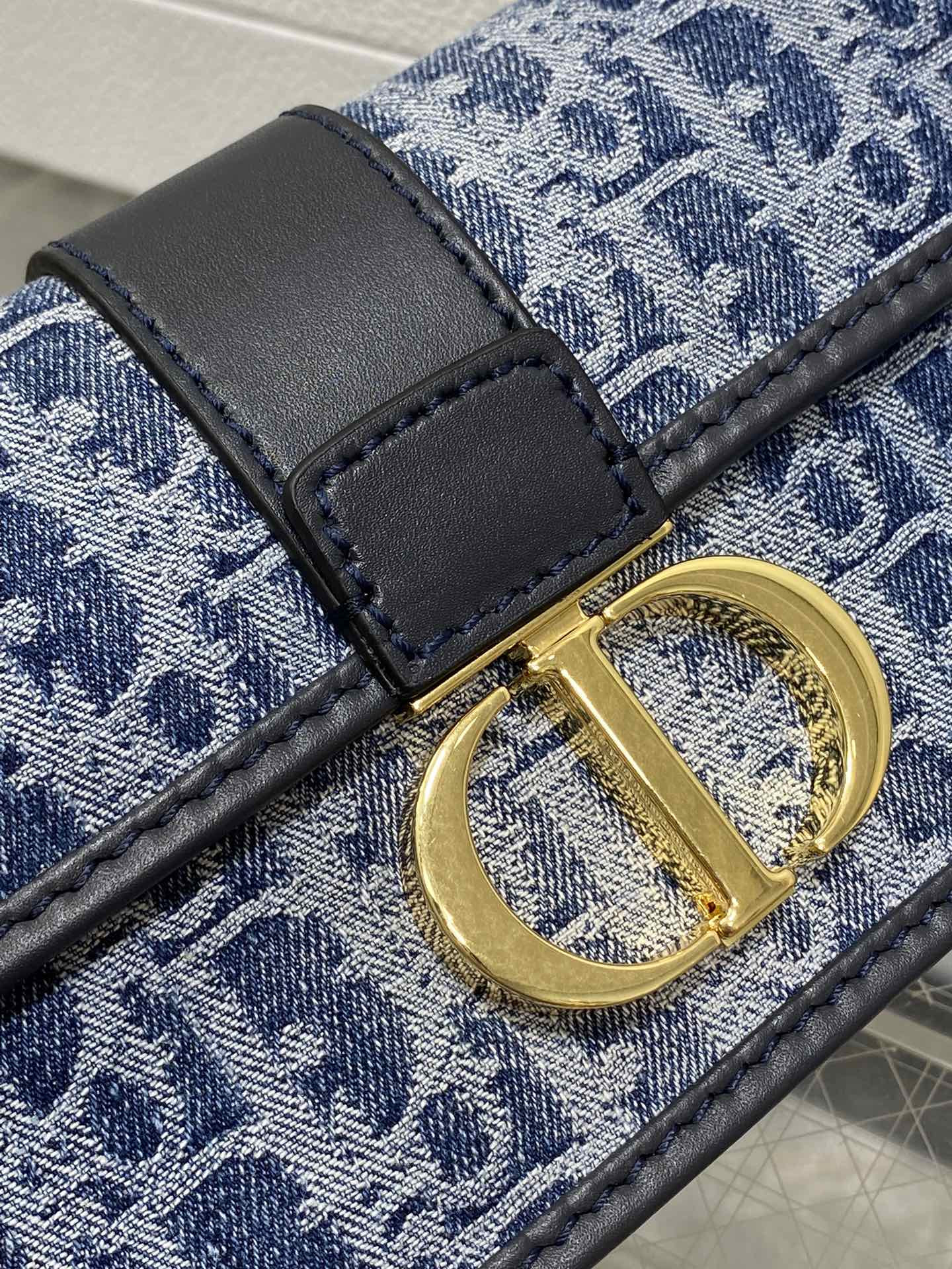 D*0r 30 Montaigne East-West Bag with Chain Blue Denim D*0r Oblique Jacquard  21 x 12 x 6 cm