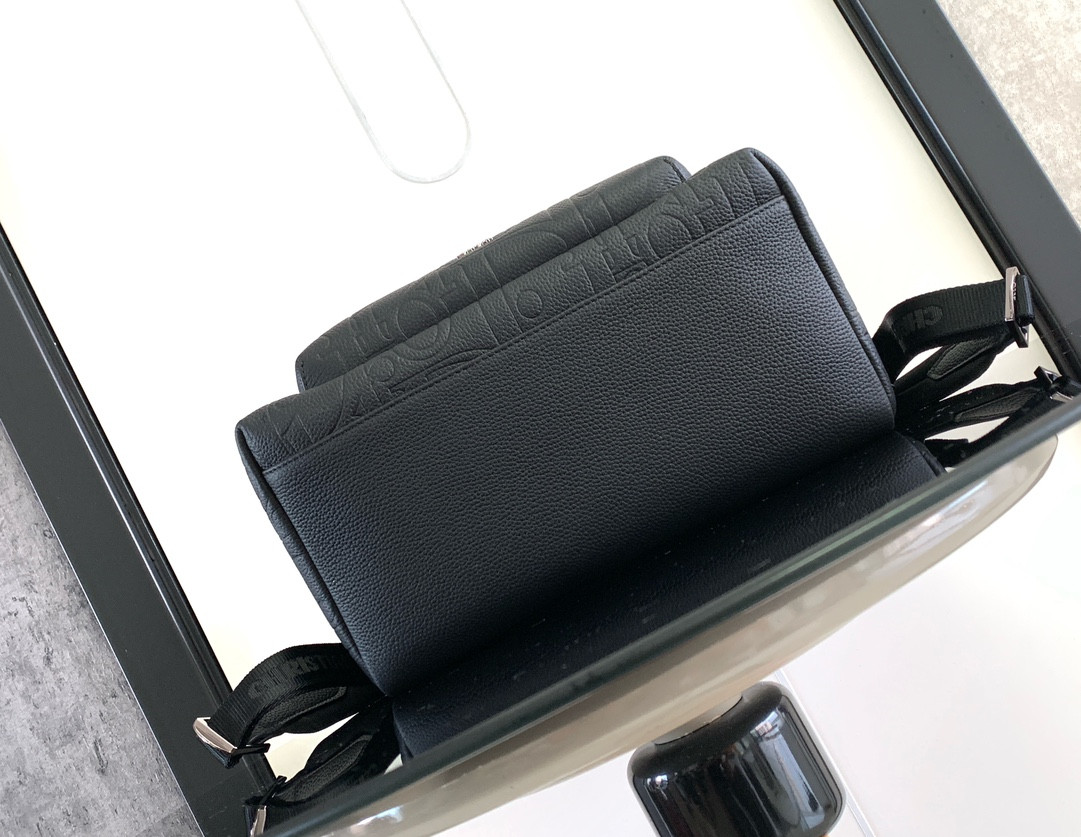 Rider 2.0 Backpack Black D*0r Gravity Leather and Black Grained Calfskin 31 x 40 x 18 cm