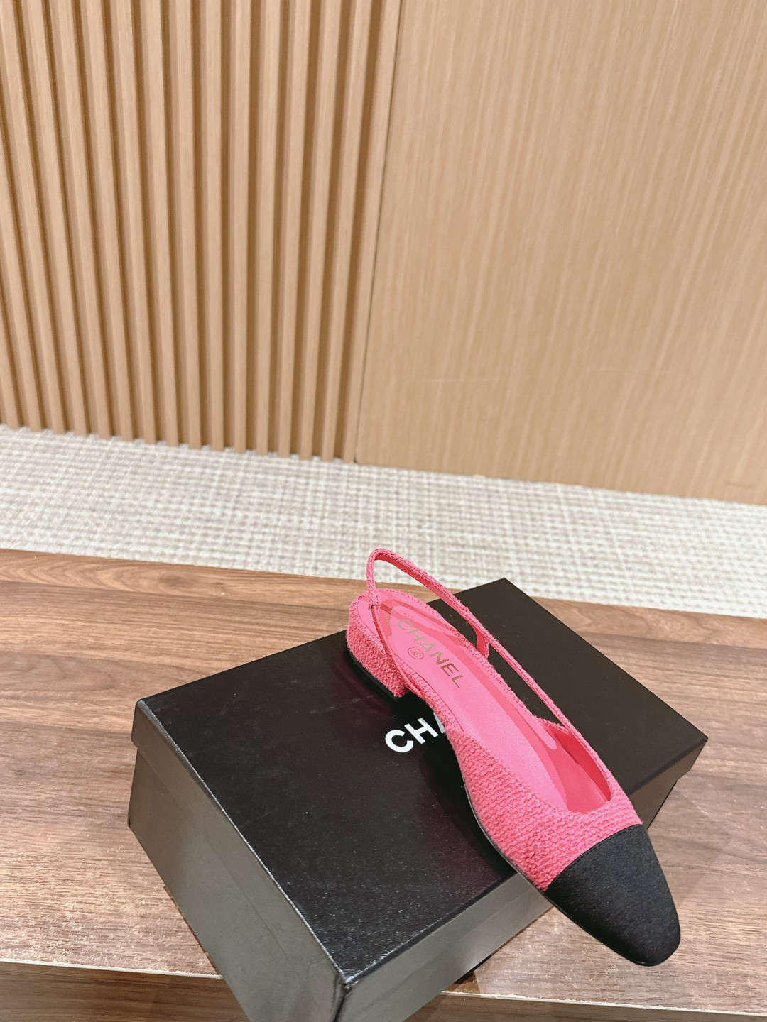 UA Ch*el SLINGBACKS FLAT