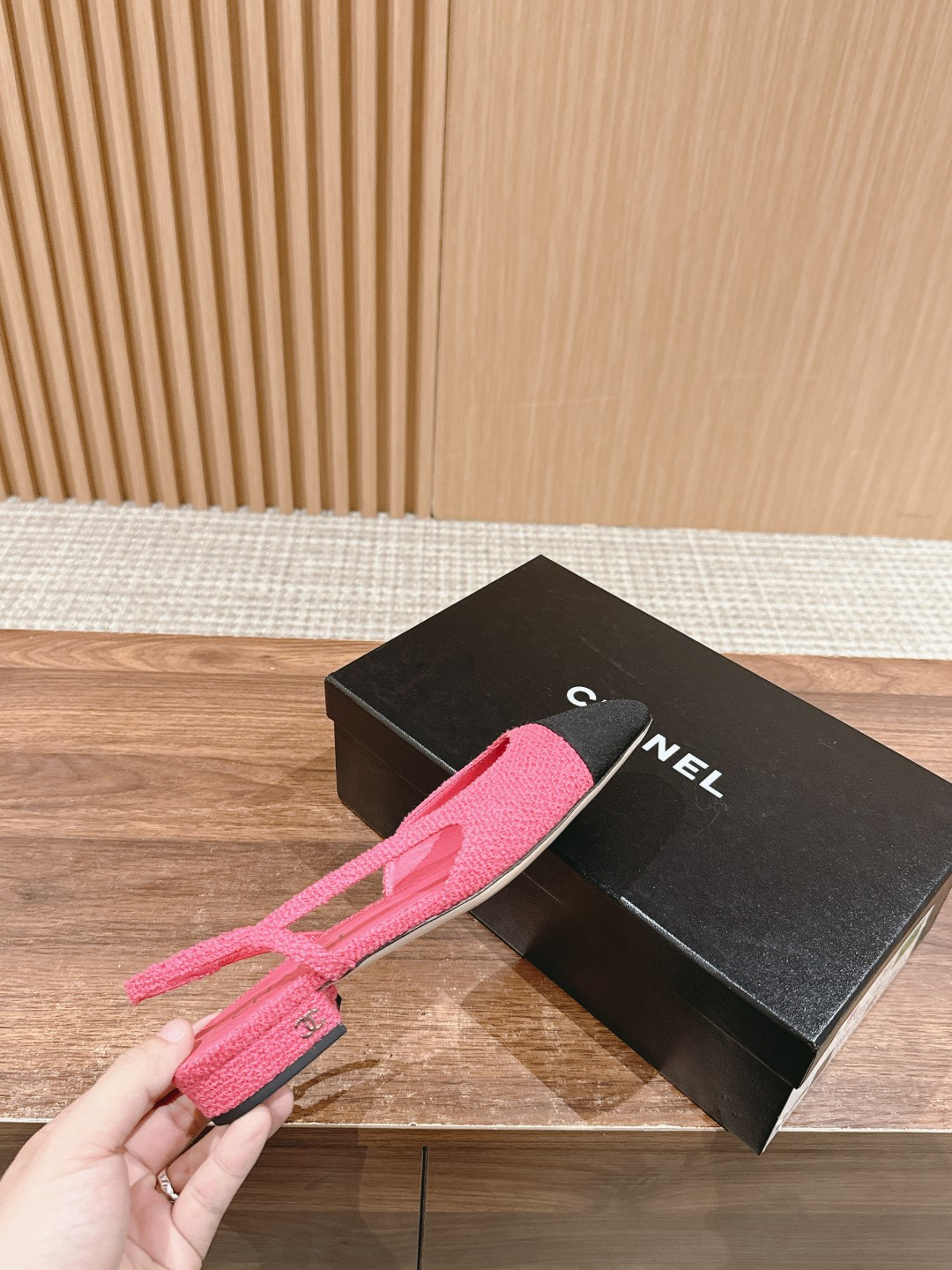 UA Ch*el SLINGBACKS FLAT