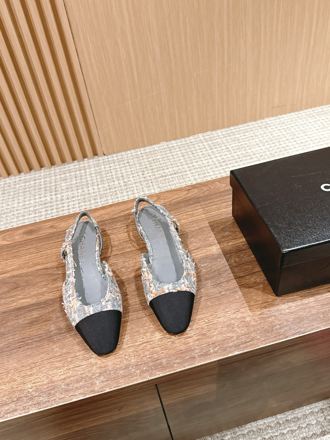 UA Ch*el SLINGBACKS FLAT