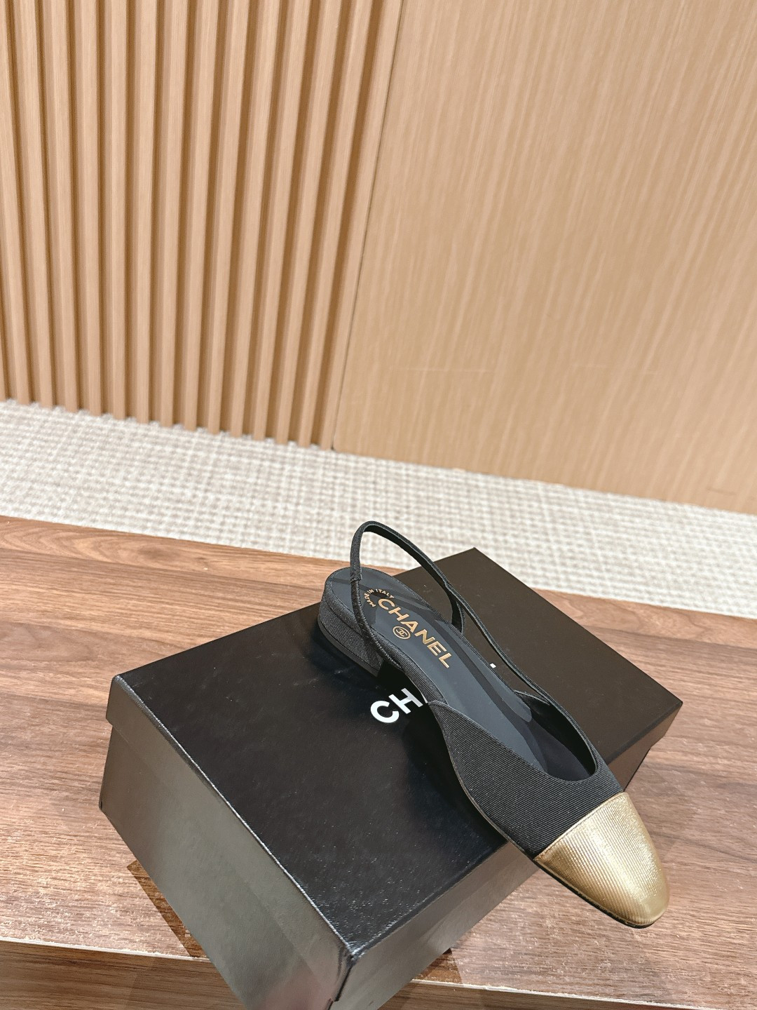 UA Ch*el SLINGBACKS FLAT