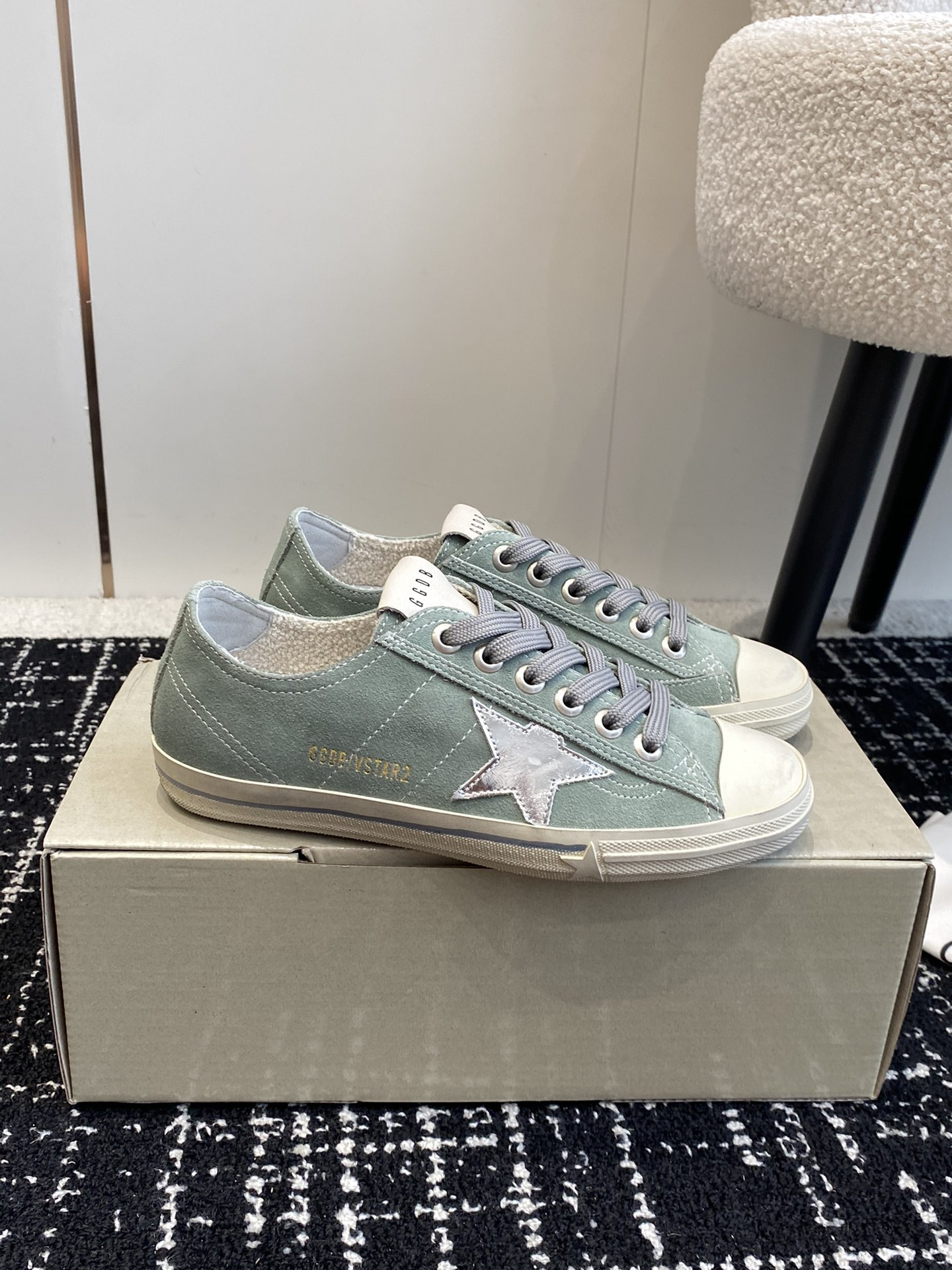 UA Golden Go*e V-STAR Sneaker