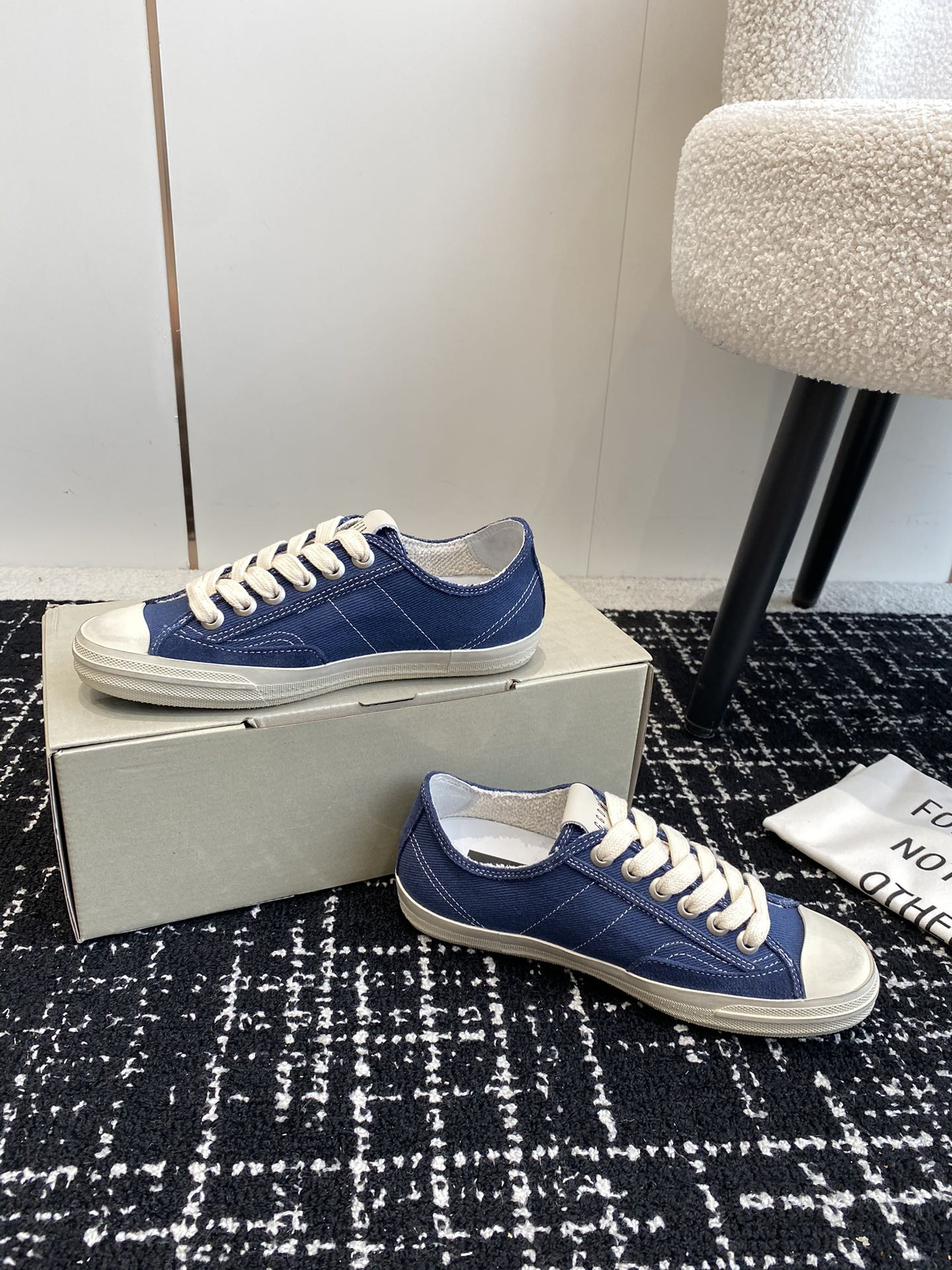 UA Golden Go*e V-STAR Sneaker