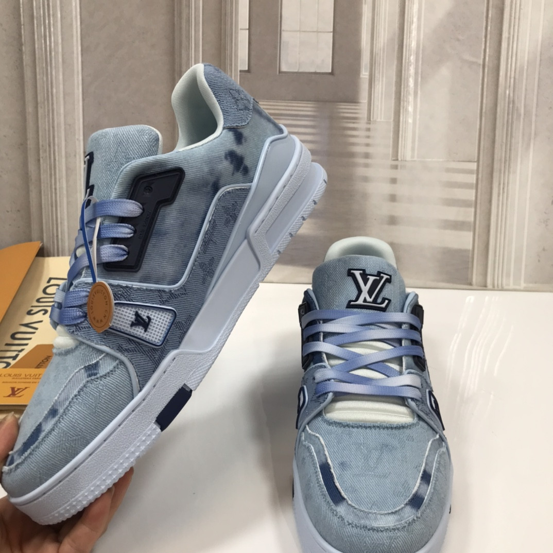 UA LV Trainer Sneaker