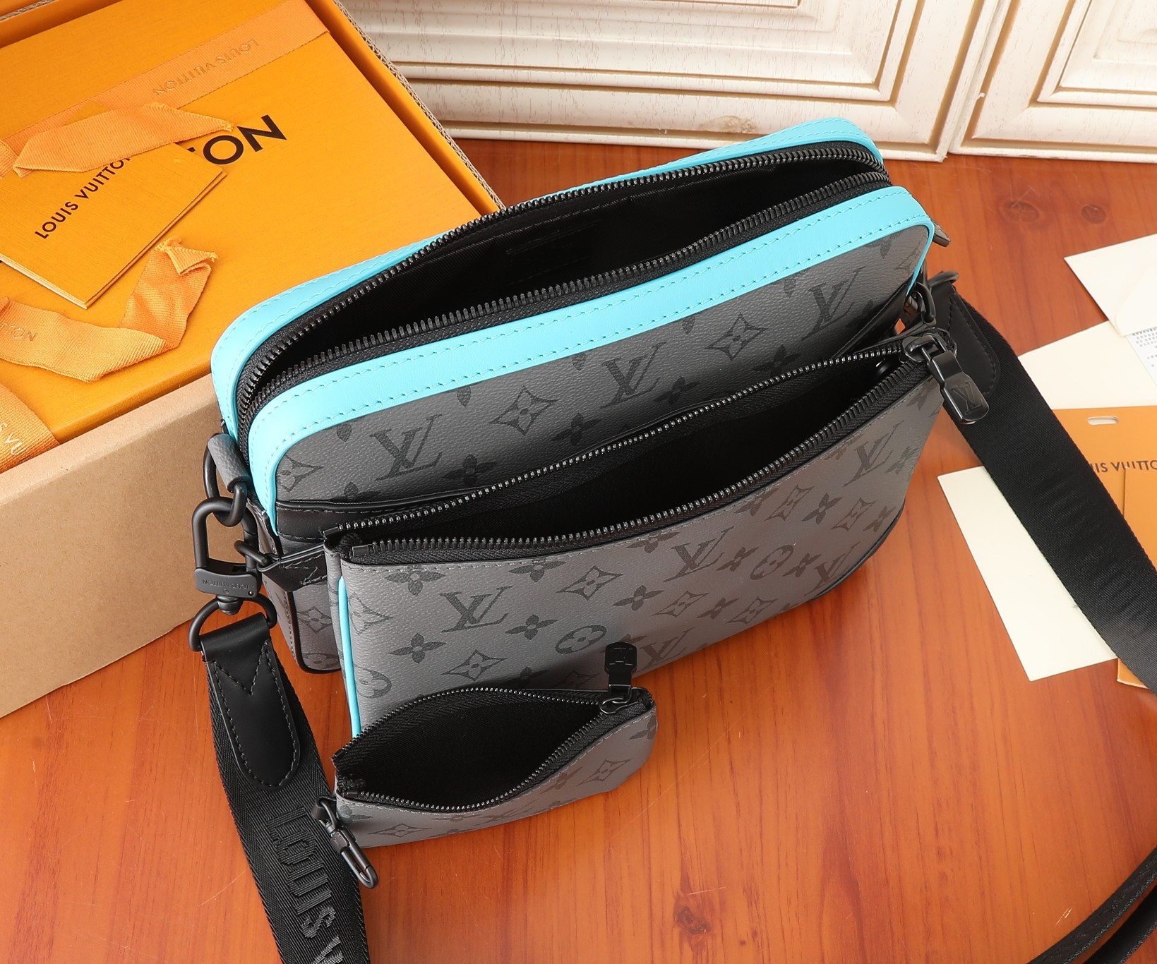 LV Trio Messenger M11648 25x18.5x7CM