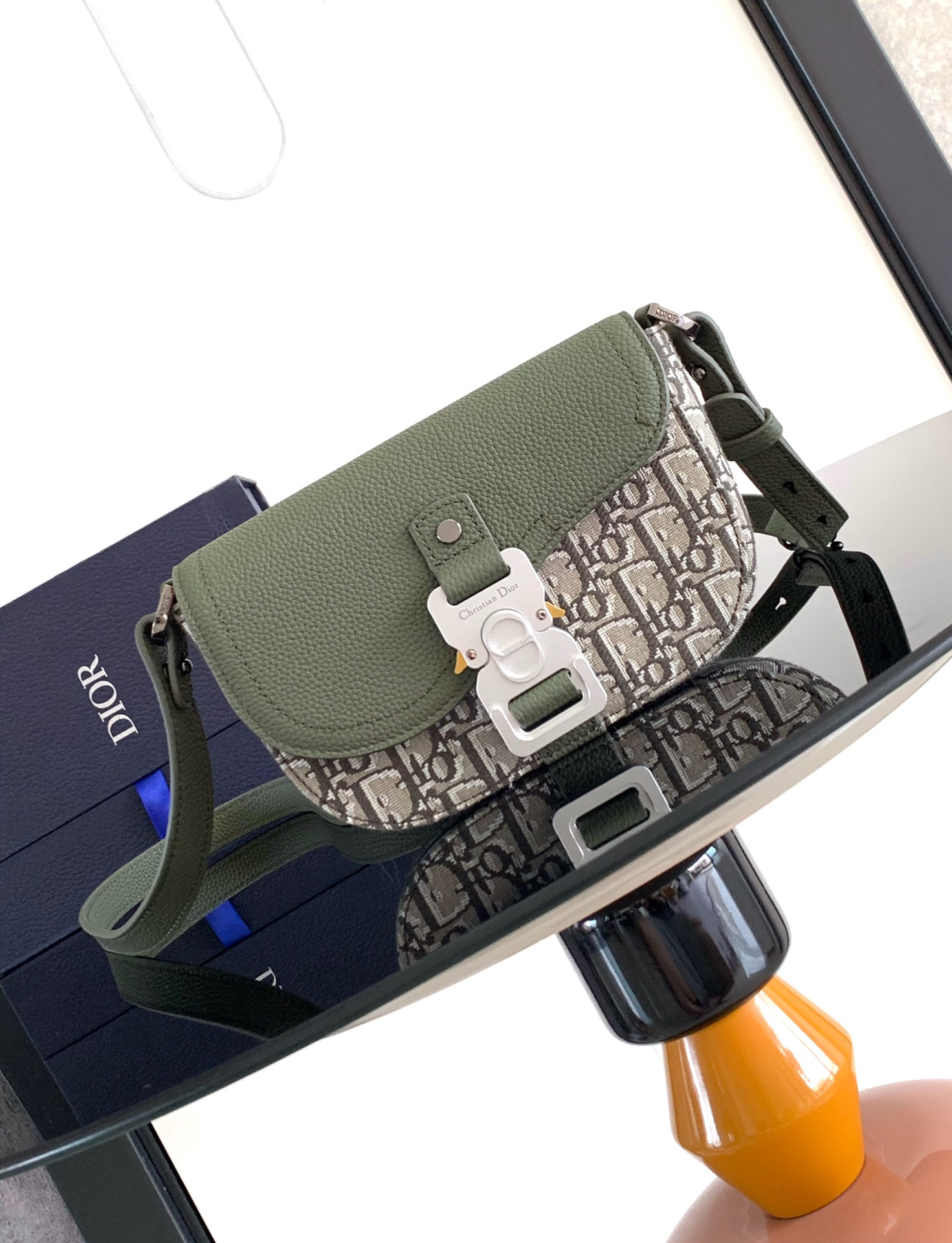 D*0r Saddle Messenger Bag 24 x 16.5 x 5.5 cm