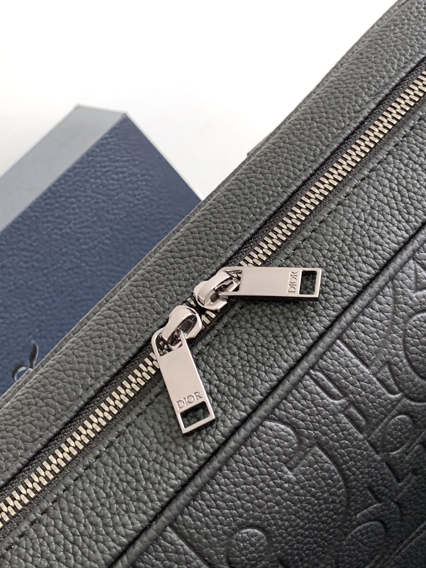 D*0r Zipped Briefcase  Black D*0r Gravity Leather and Black Grained Calfskin 37 x 28 x 6 cm