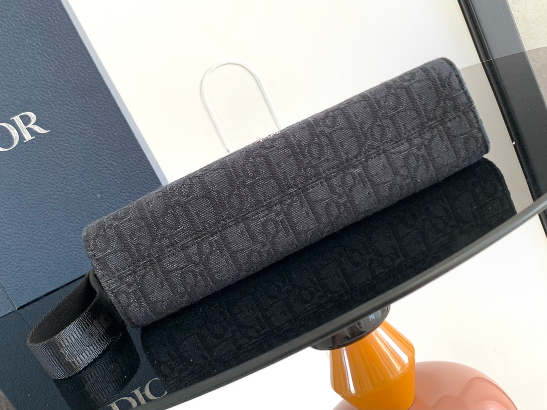 D*0r A5 Triangle Pouch 27 x 19.5 x 6 cm