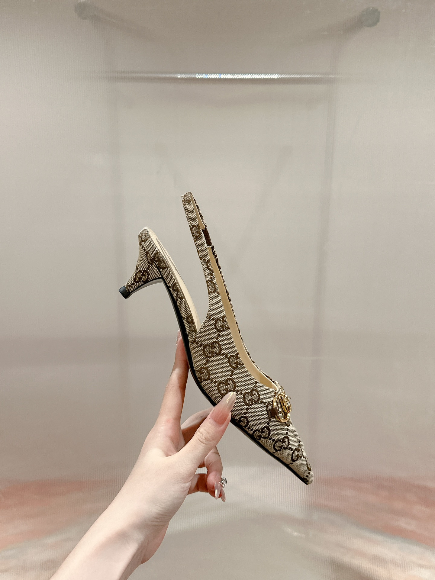 UA G*u*i HORSEBIT SLINGBACK PUMP LOW HEEL