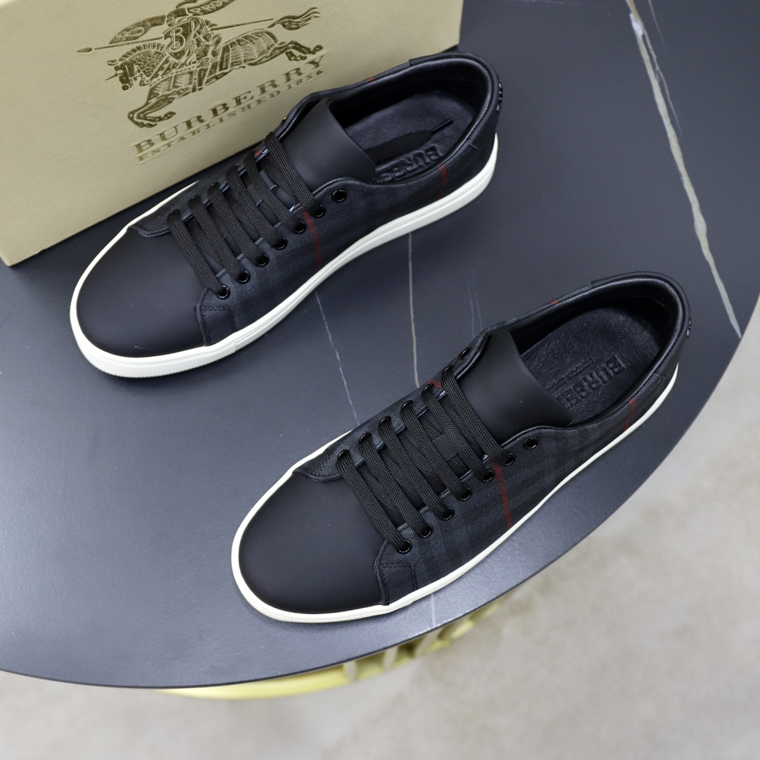 UA B**rry Check Sneakers