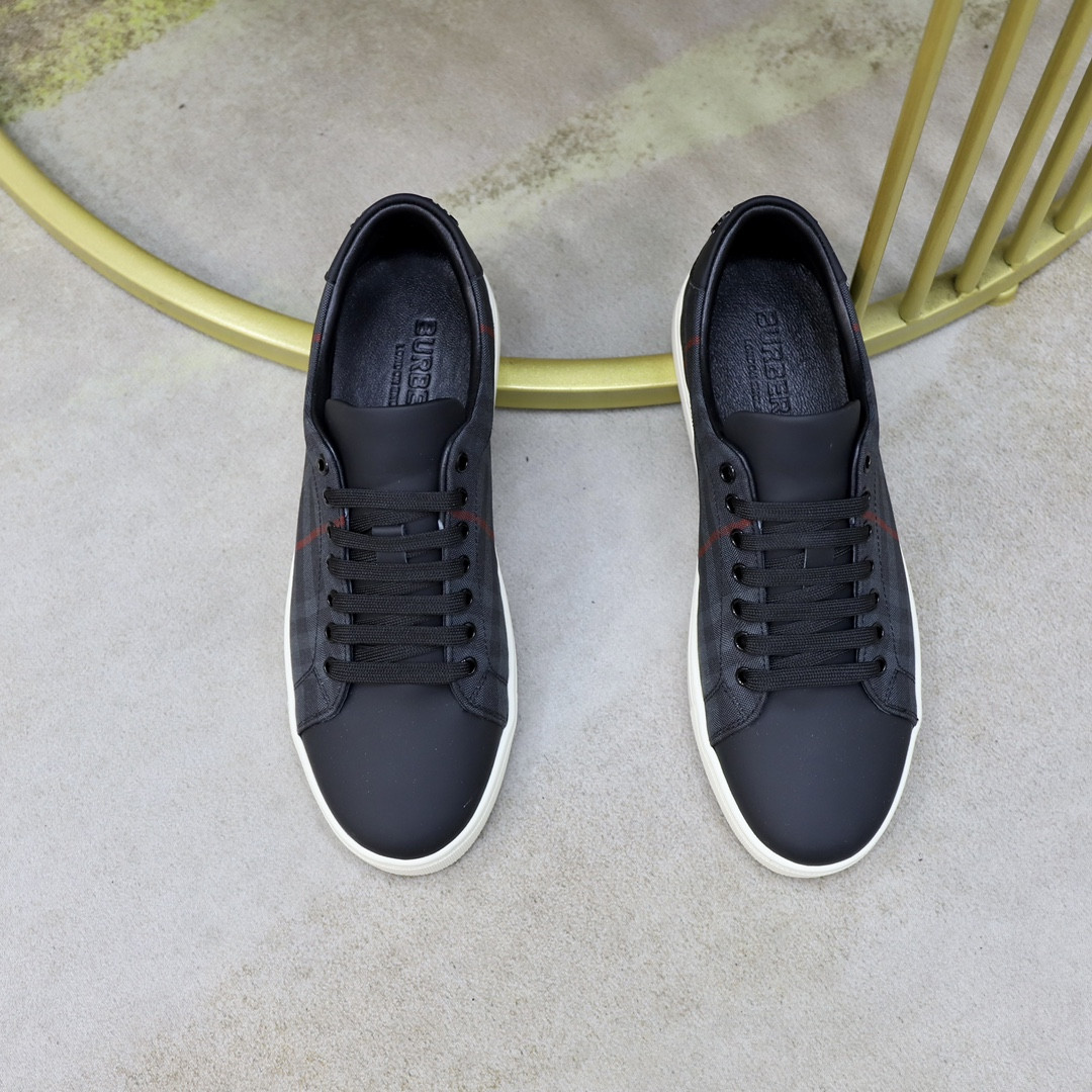 UA B**rry Check Sneakers