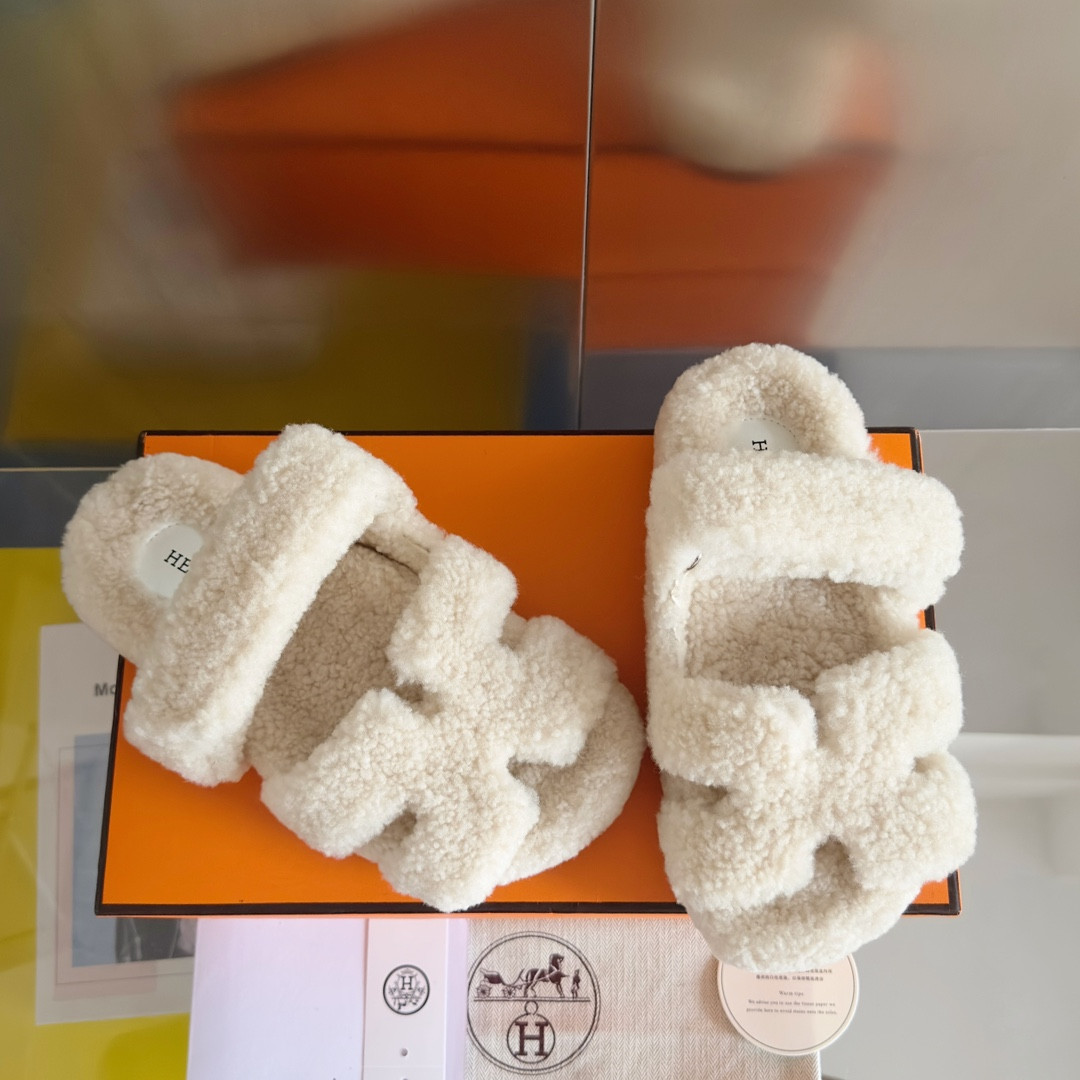 UA Hermès Chypre sandal