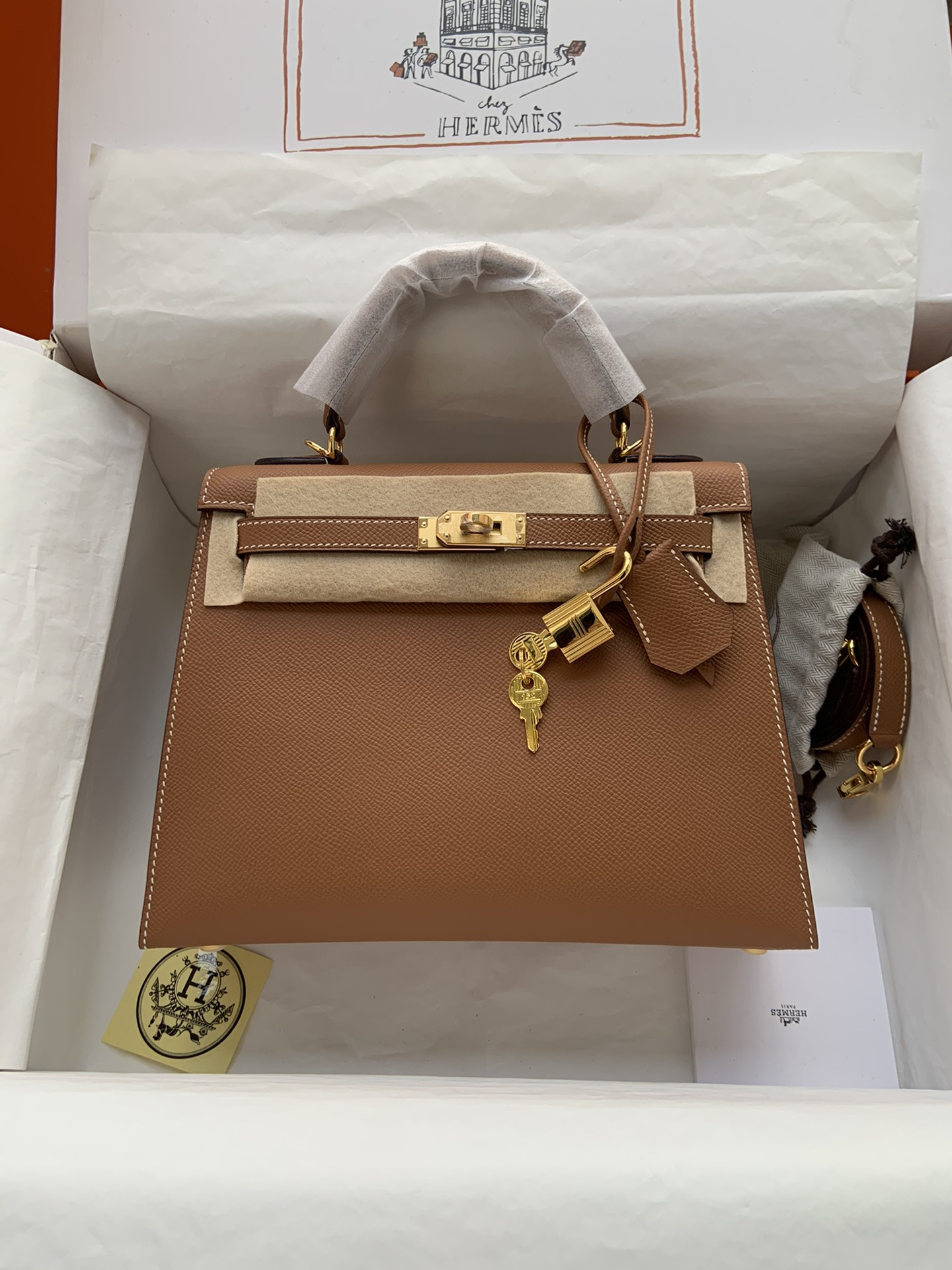 HERMÈS Kelly Gold-tone Hardware 25 28