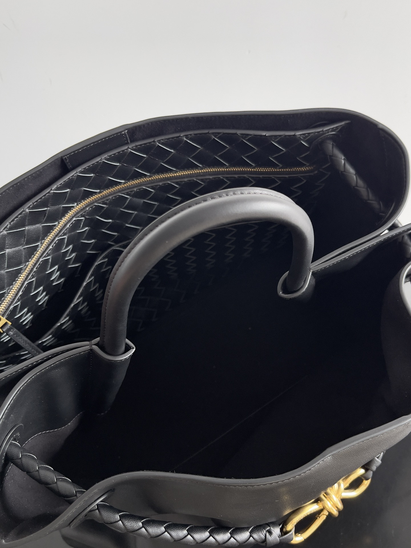 Bo*te*ga Ve*ne*ta Large Andiamo 42x18x35cm