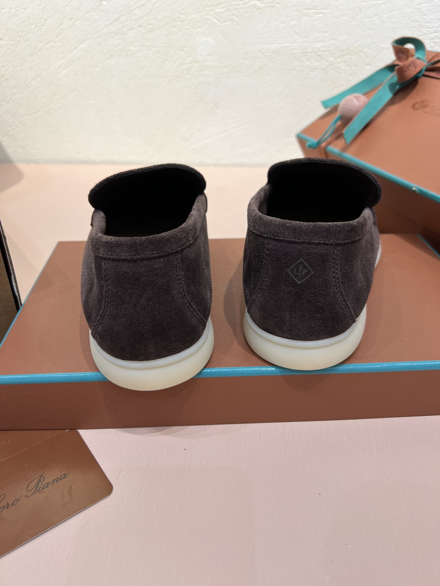 UA L**o p*ana Summer Walk Loafers