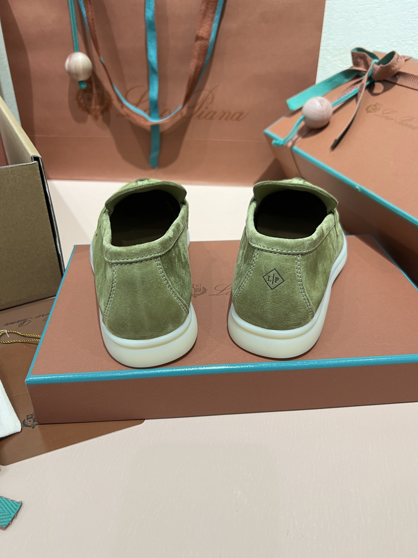 UA L**o p*ana Summer Charms Walk Loafers