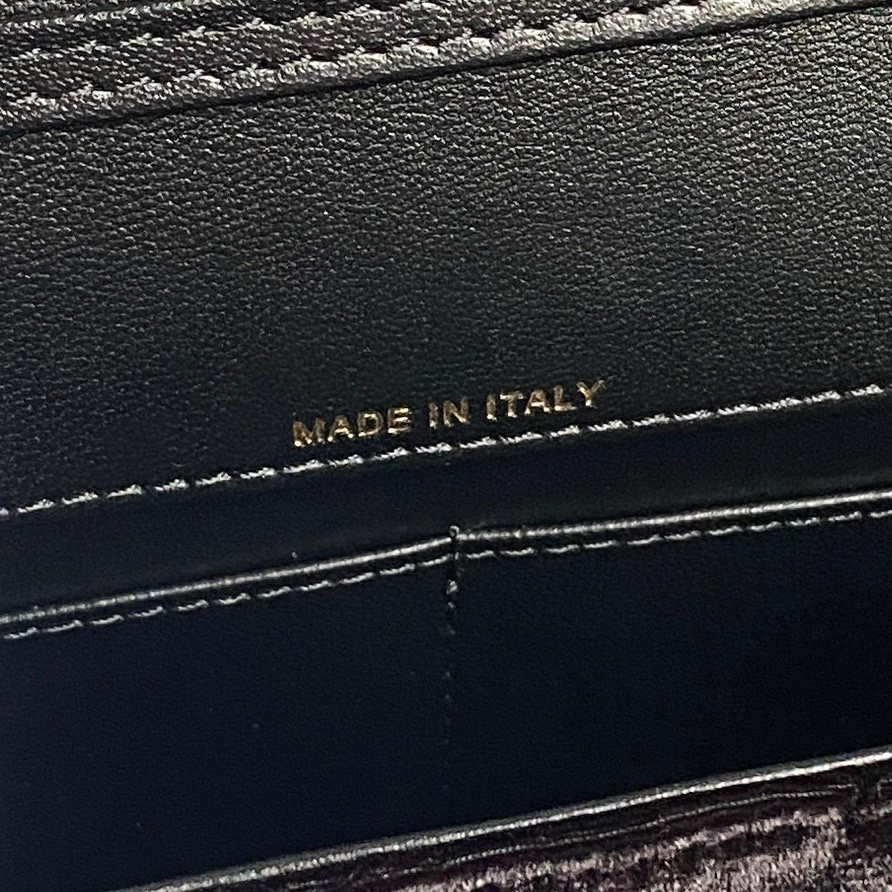 Ch*el Clutch with Chain 13×23×5cm