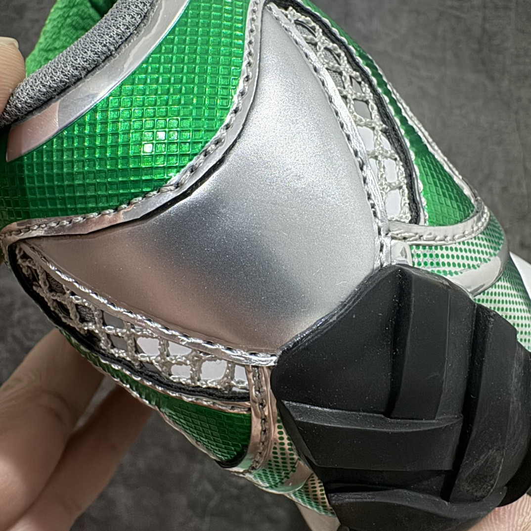 UA Bo*te*ga Ve*ne*ta Orbit Sneaker