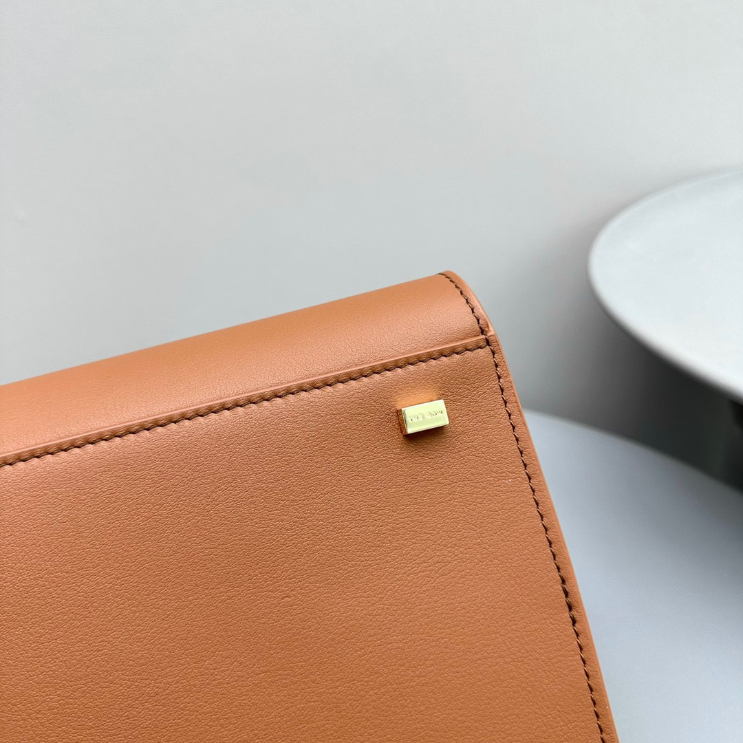 T*e R0w Margaux belt 15 38.5x16x30cm