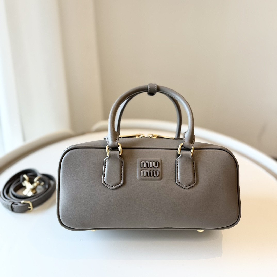 Miu Miu Arcadie leather bag 12x27x9cm