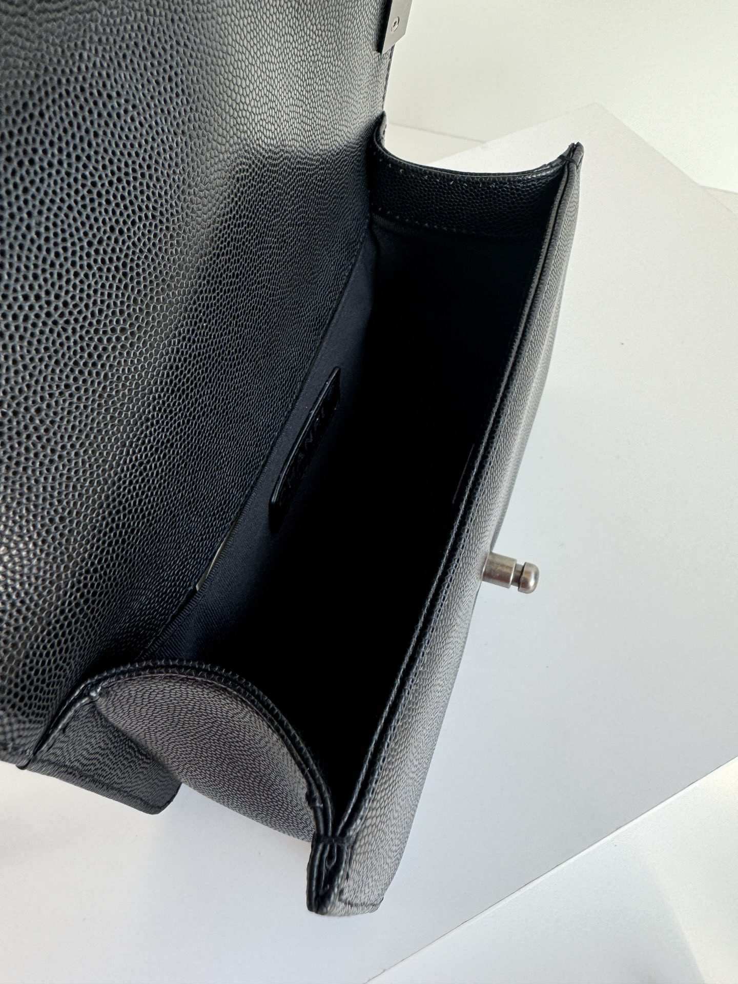 Ch*el  Leboy  14.5x 20x 8.4cm