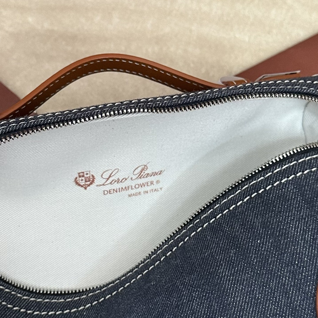 L**o p*ana Extra Pocket L19 Cotton 11 x 19 x 6.5 cm