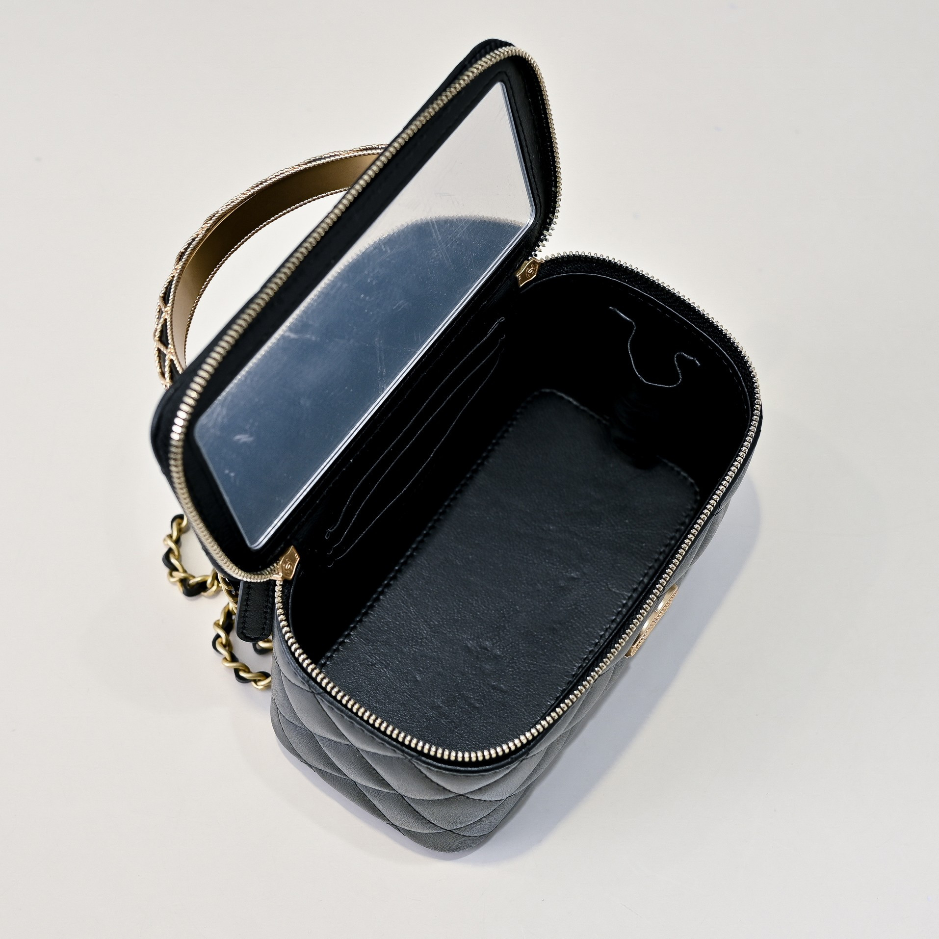 Ch*el Clutch With Chain 17cm